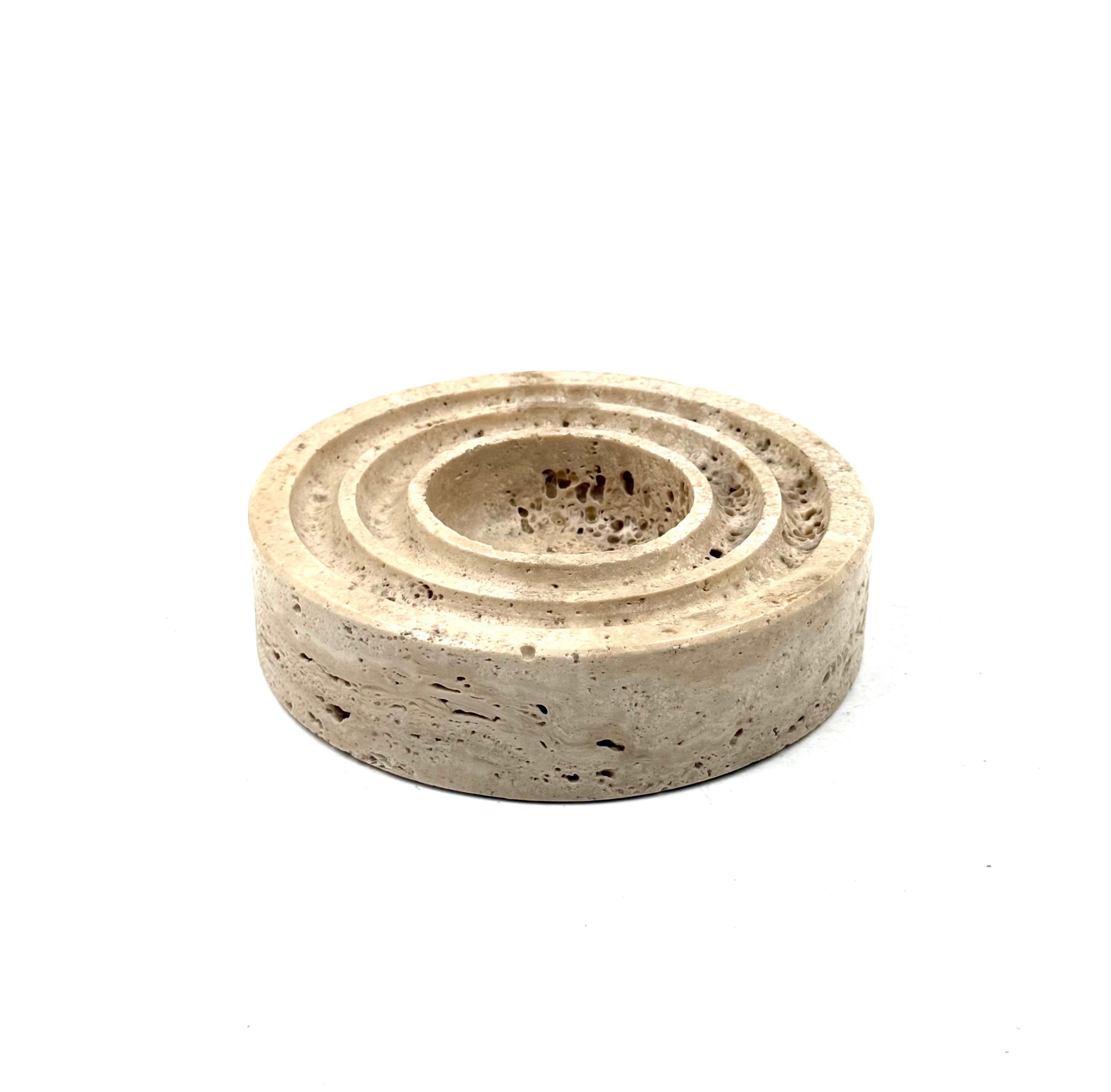 Travertino Travertine vide poche / ashtray, Cerri Nestore, Italy, 1970s in vendita