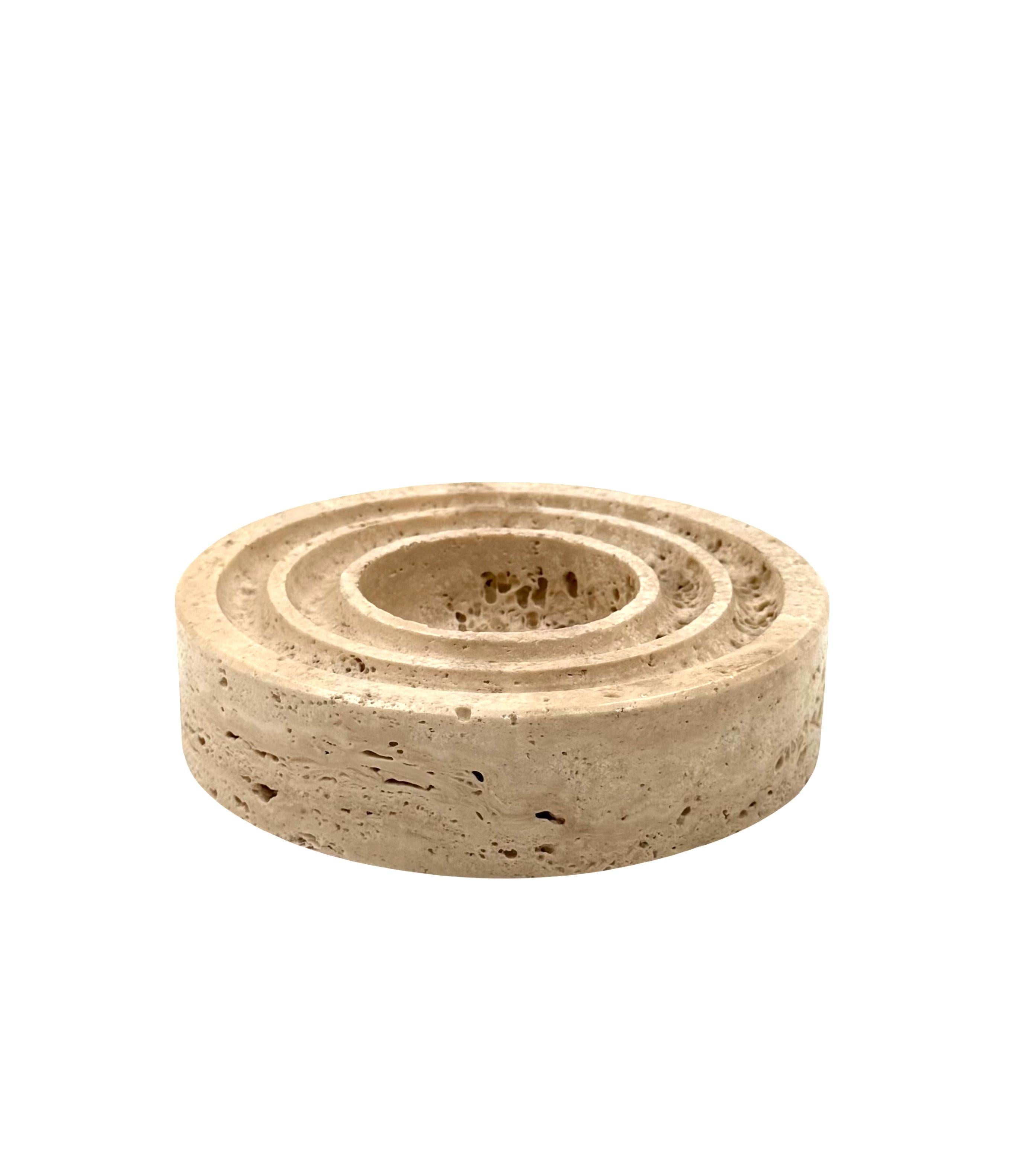 Travertine vide poche / ashtray, Cerri Nestore, Italy, 1970s in vendita 1