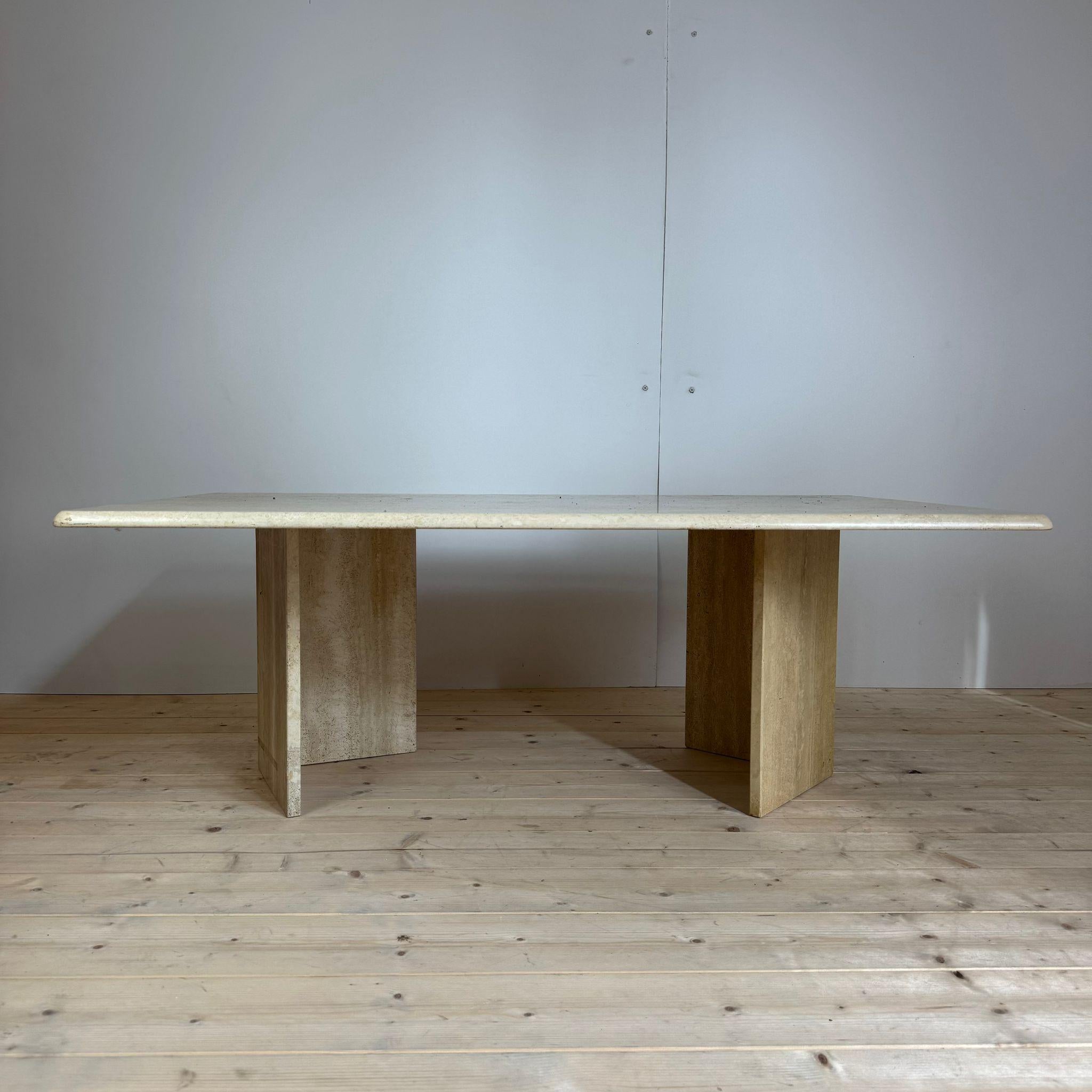 Travertine vintage coffee table In condizioni buone in vendita a Torino, IT