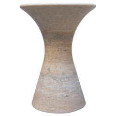 Sgabello Travertino Silver Contemporary in marmo levigato di Angelo Alinea Sgabello Travertino Silver Contemporary in marmo levigato di Angelo Alinea