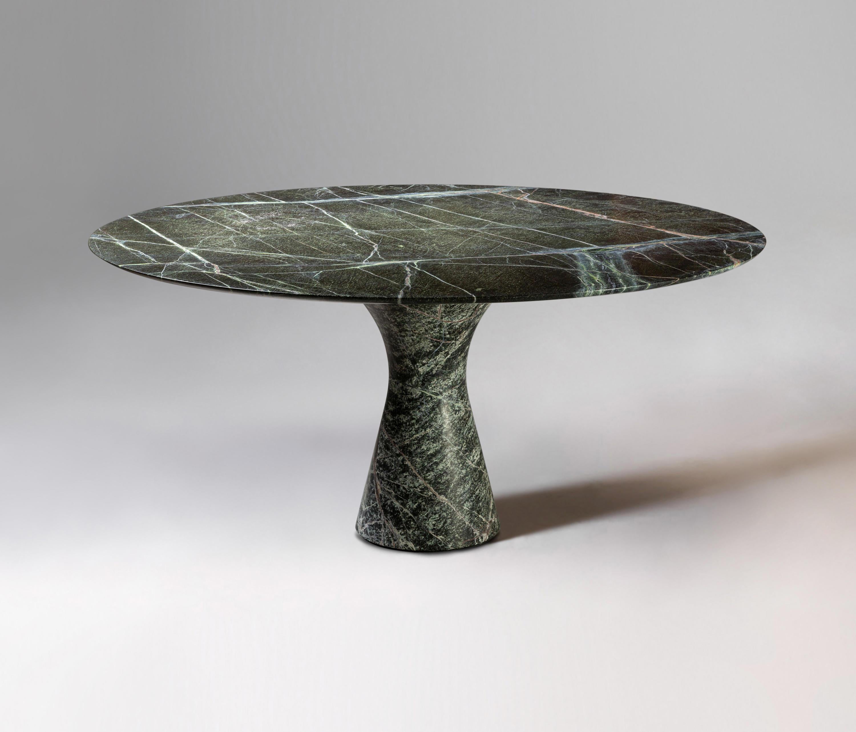 italien Table basse ronde contemporaine raffinée en marbre travertin argenté 36/100 en vente