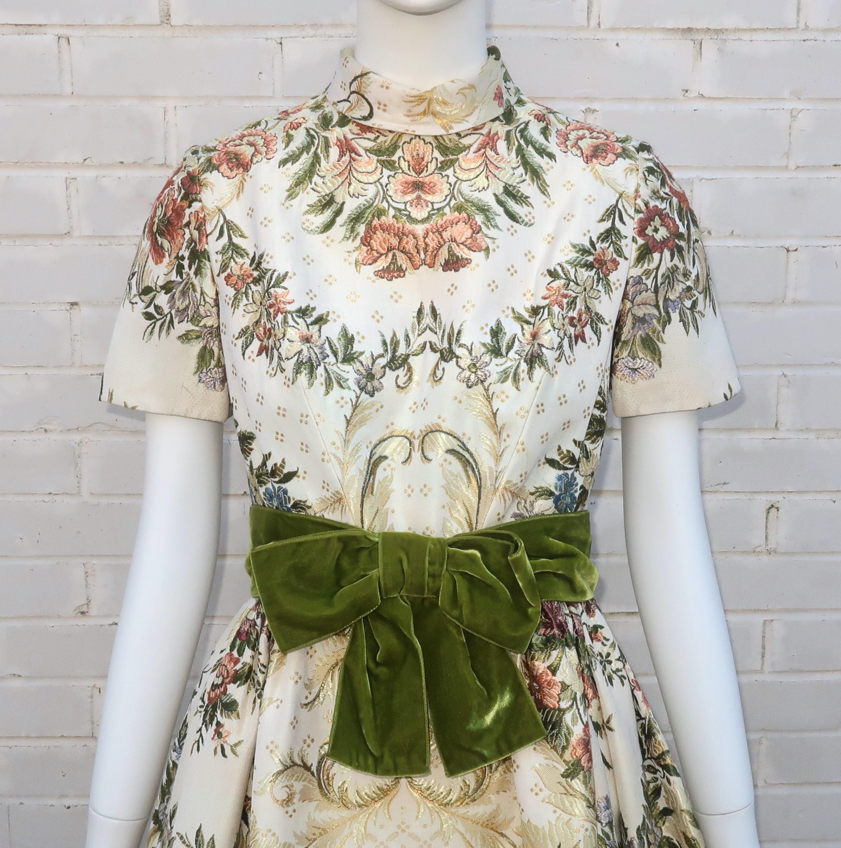 Travilla Brocade Dress With Velvet Bow Belt, 1950’s In Good Condition In Atlanta, GA