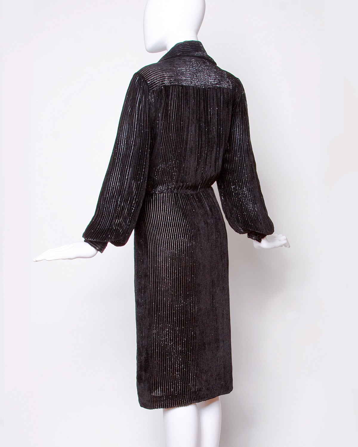 Travilla for I. Magnin Vintage Black Silk Velvet Cocktail Dress In Excellent Condition For Sale In Sparks, NV