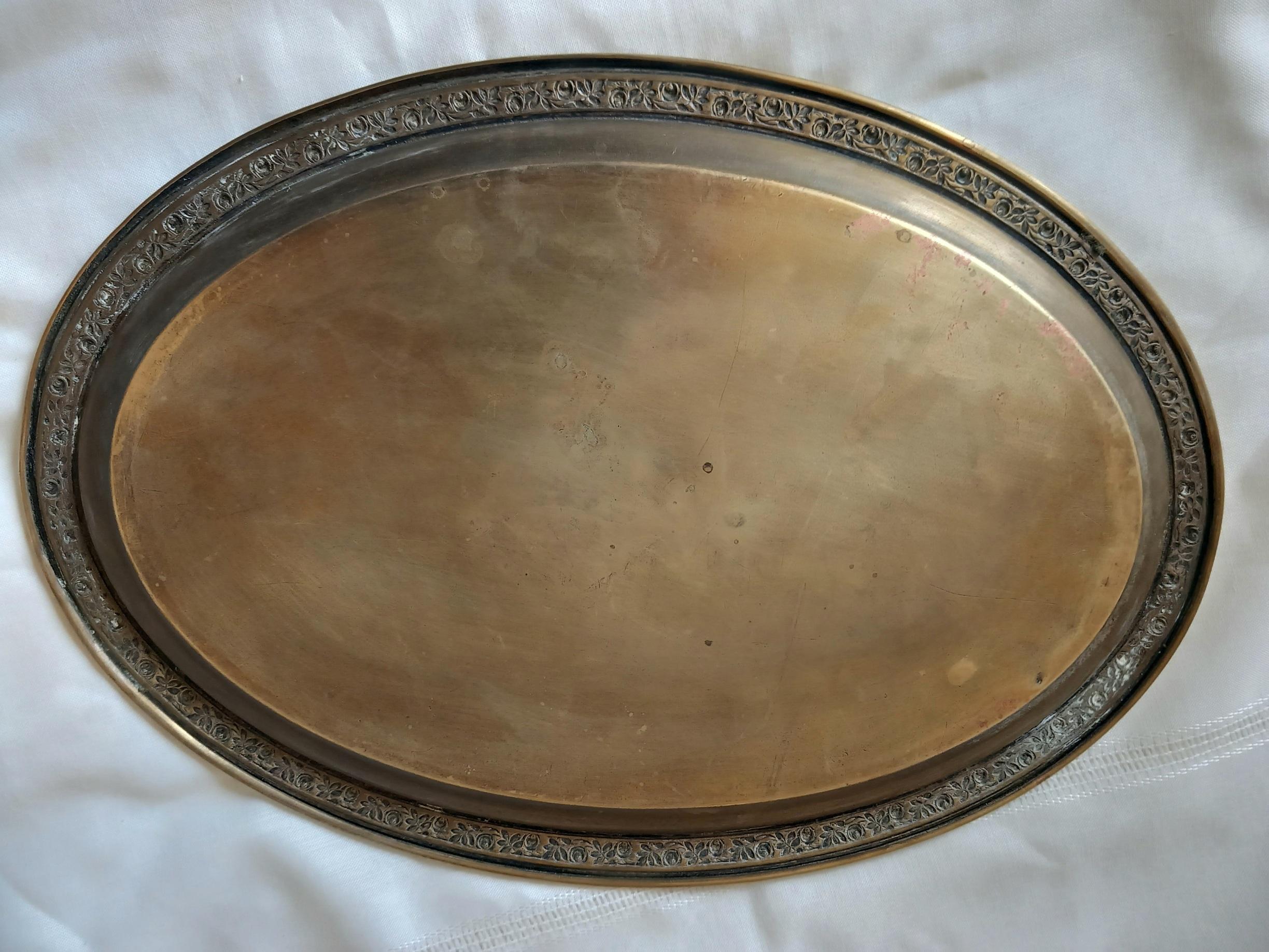 Tablett aus Bronze, oval, viktorianisch, mit dekorativem Lateral-Feston (Viktorianisch) im Angebot