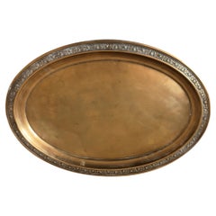 Tray Bronze Oval-Shaped Victorian with Decorated Lateral Festoon