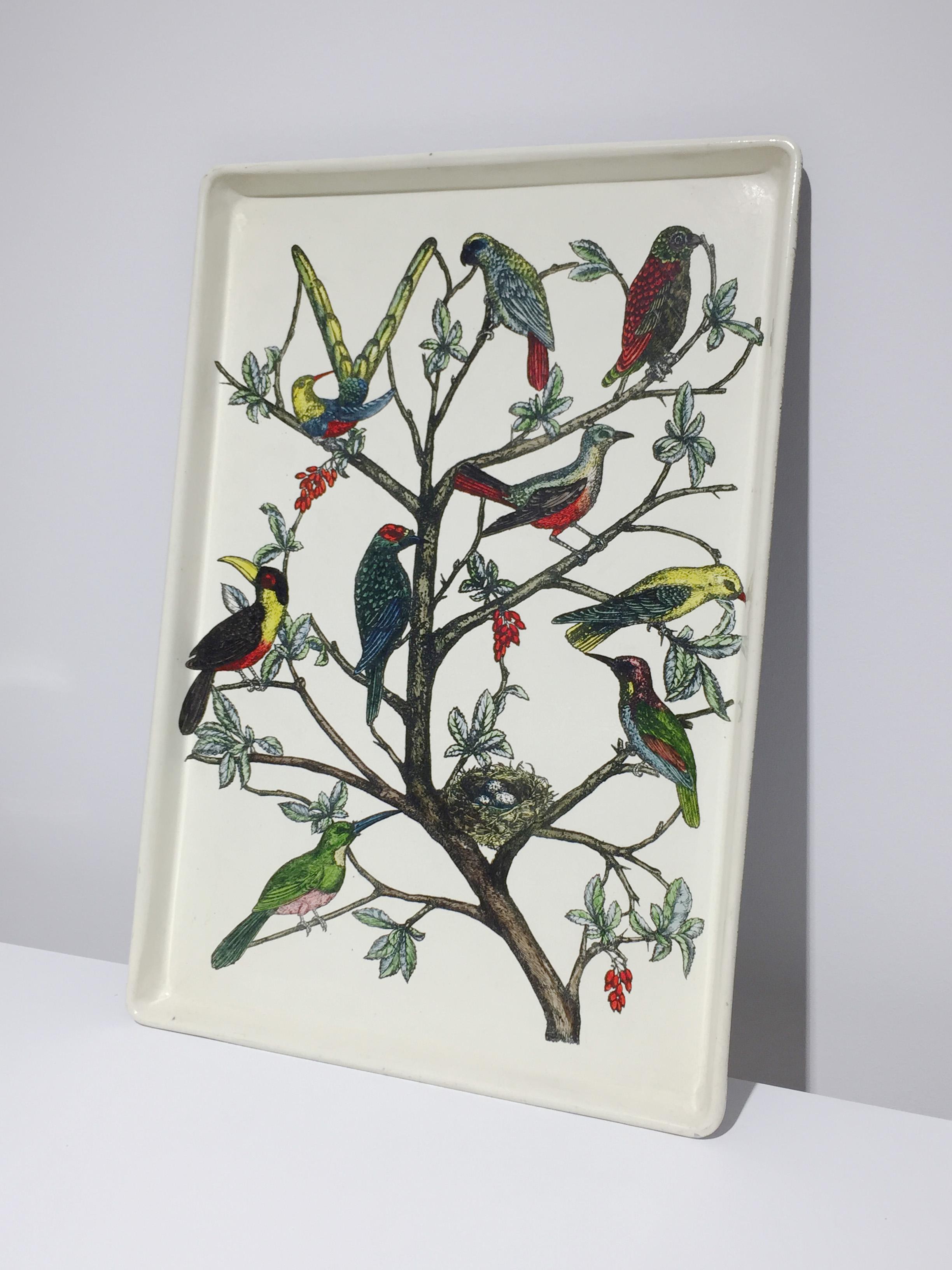 Tray made of aluminum with offset-printing of birds
Dimensions: H.58cm W.46cm D.1cm
Design and manufacture / Piero Fornasetti
Labeled 'Fornasetti'.
 