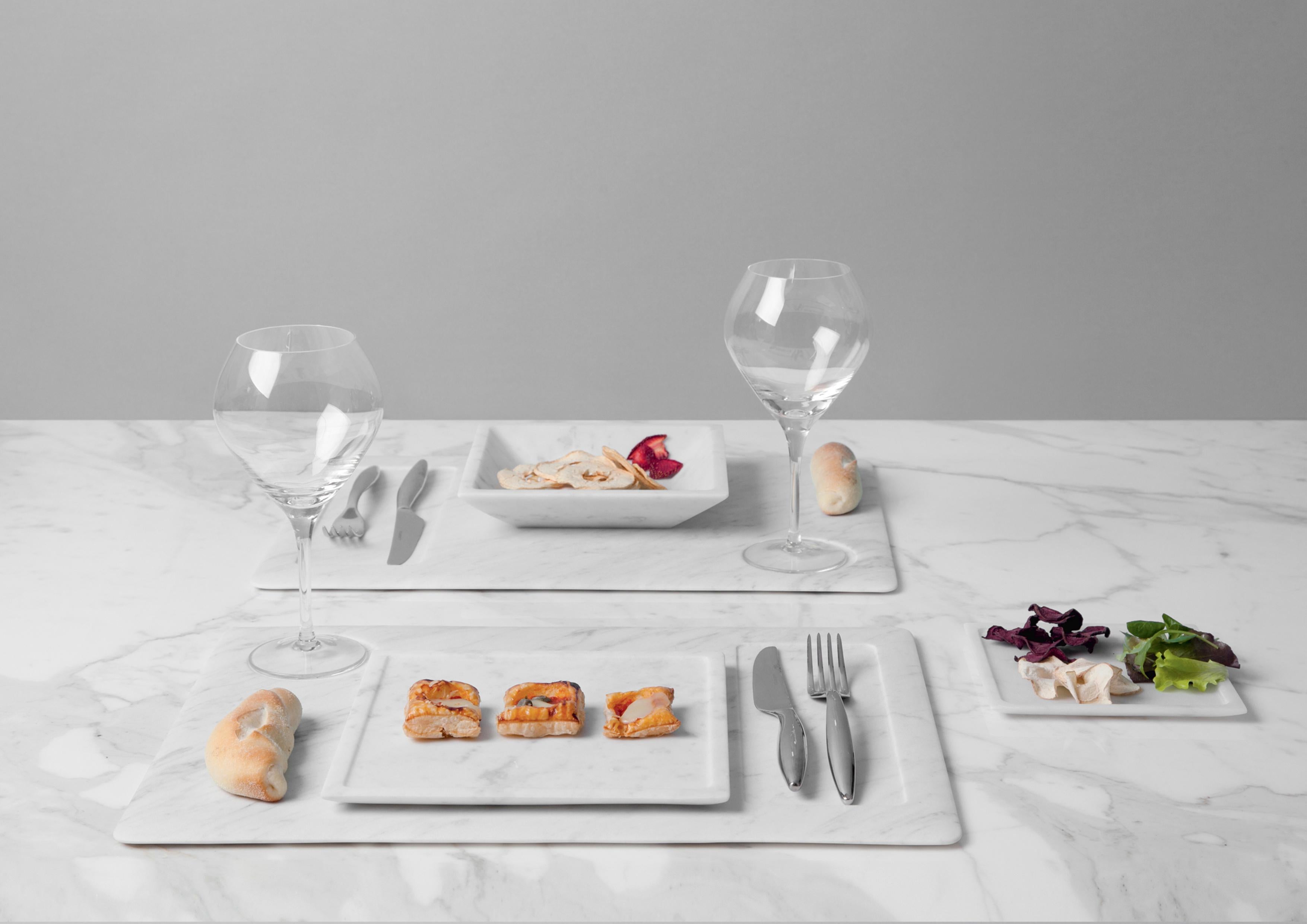 Italian New Modern Tray in White Carrara Marble, creator Studioformart For Sale