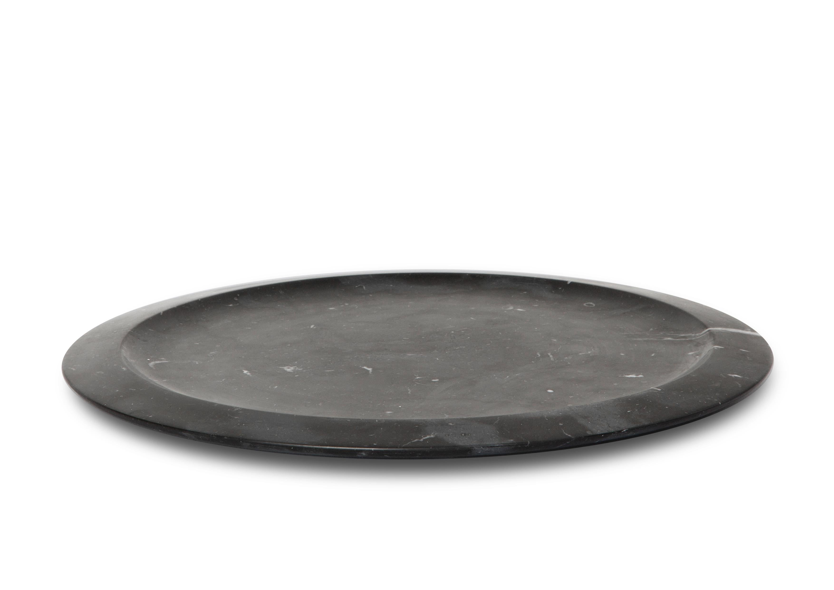 New Modern Tray in White Marble, creator  Colominas, stock  In New Condition For Sale In Milan, IT