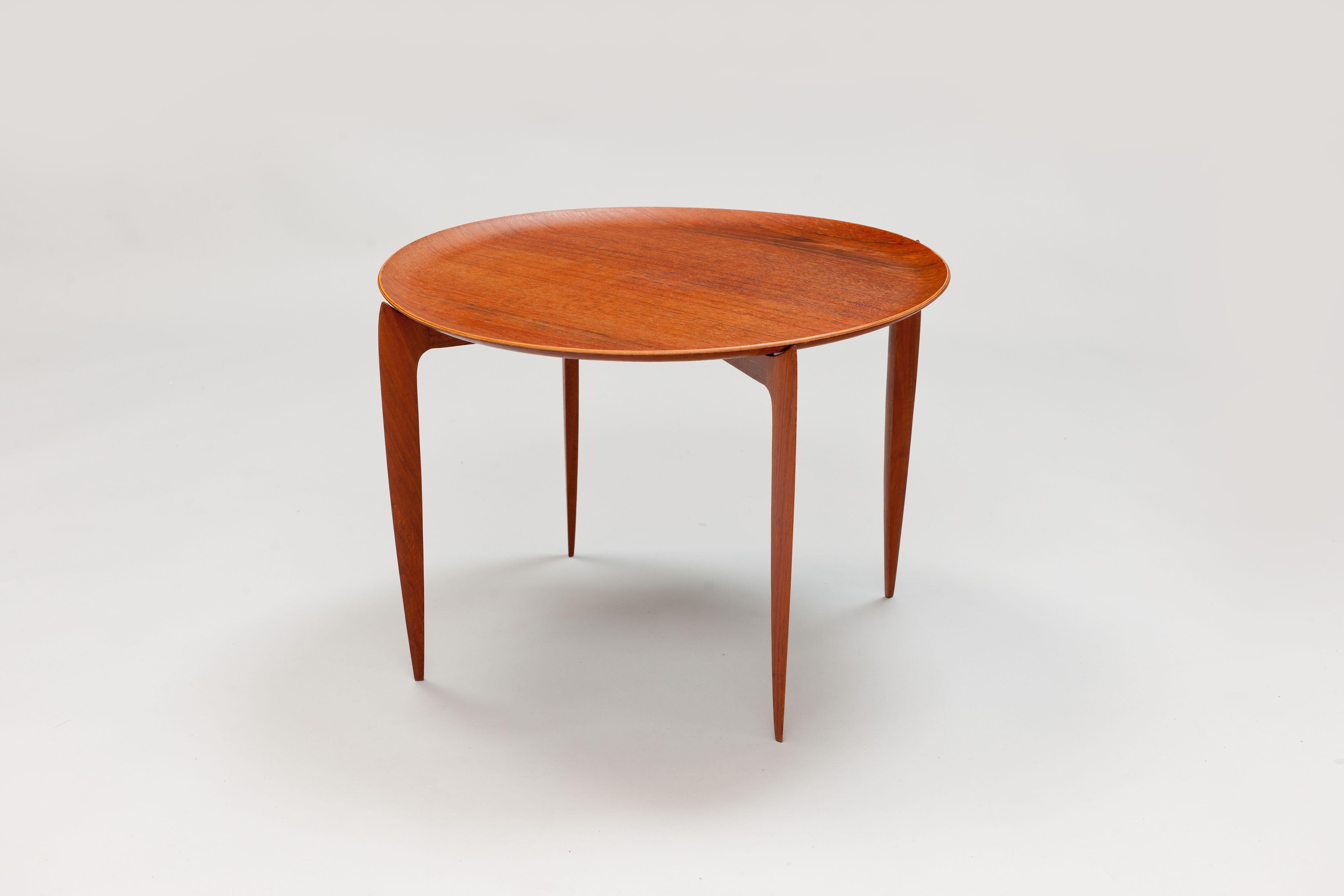 Tray Table by Svend Åge Willumsen & Hans Engholm for Fritz Hansen, 1957 2