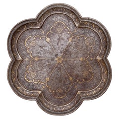 Tablett mit Goldintarsien, Persische Qajar-Periode, 19. Jahrhundert