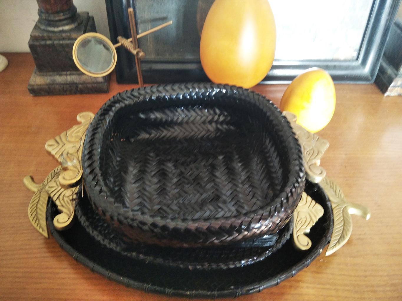 Trays Black Rattan and Brass Handles Oriental Origin 3 Pieces, Mid 20th Century For Sale 7