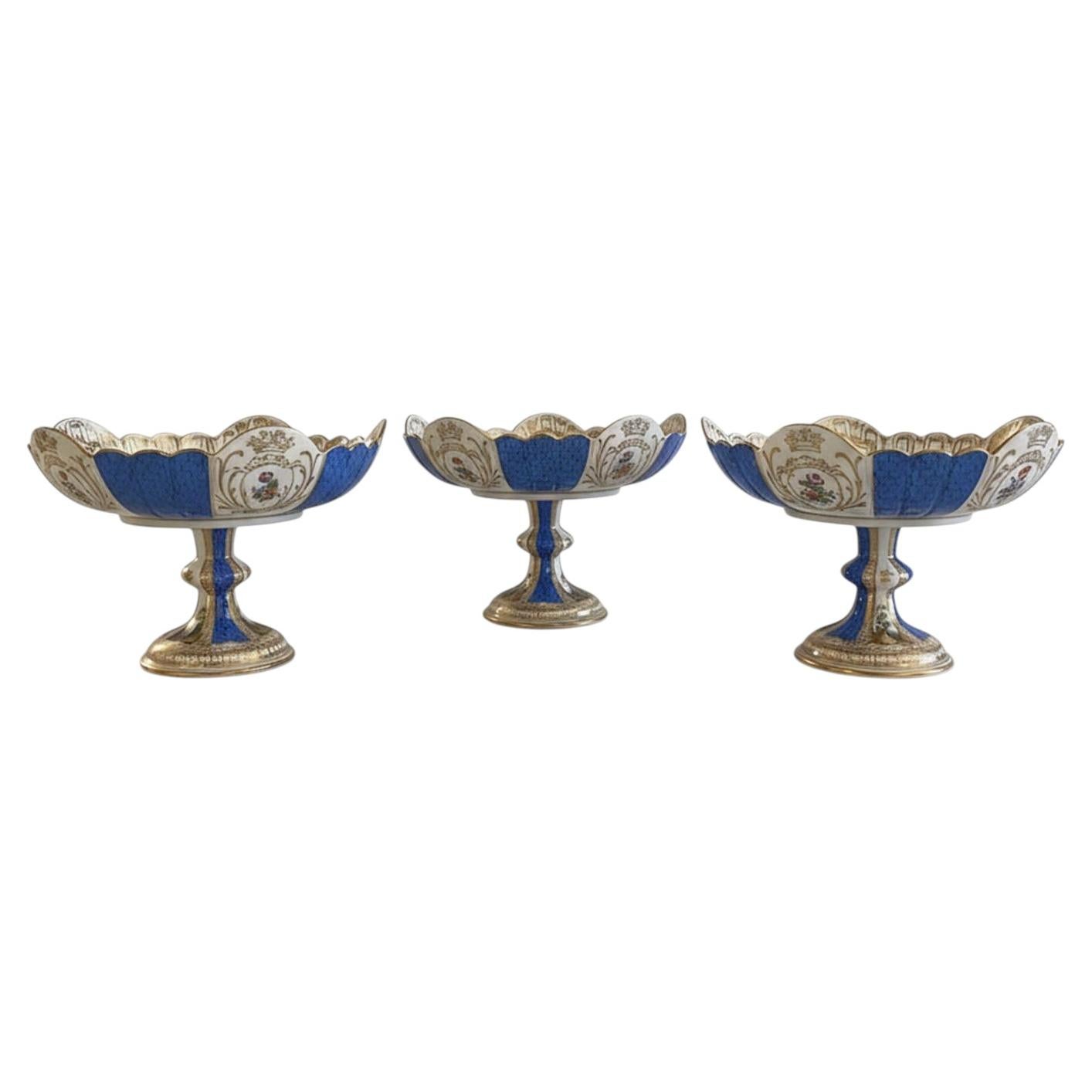 Three Fruit Bowls Painted in Blue Gold and Polychrome Meissen 1850 Set of Three For Sale