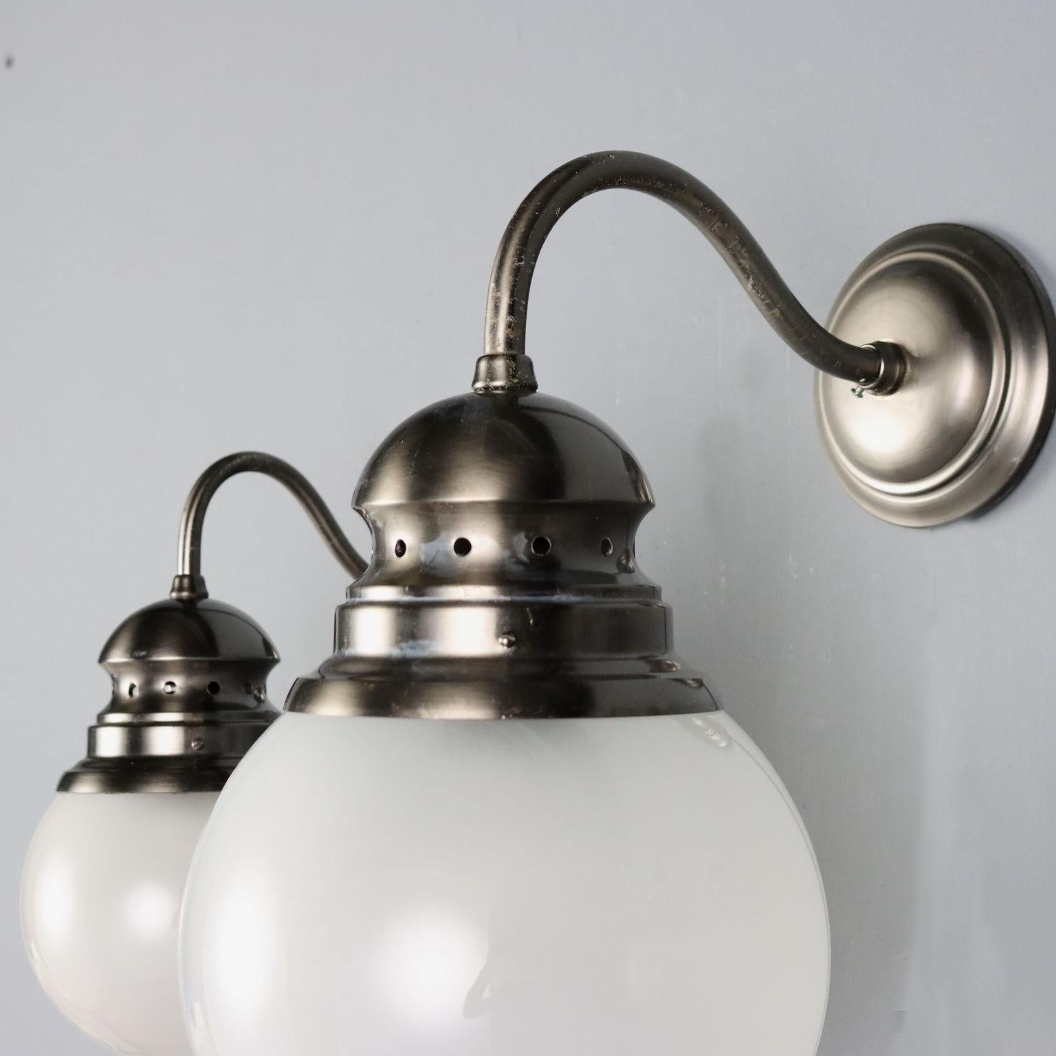 Ottone Tre Lampade da Parete Anni '50-'60 in vendita