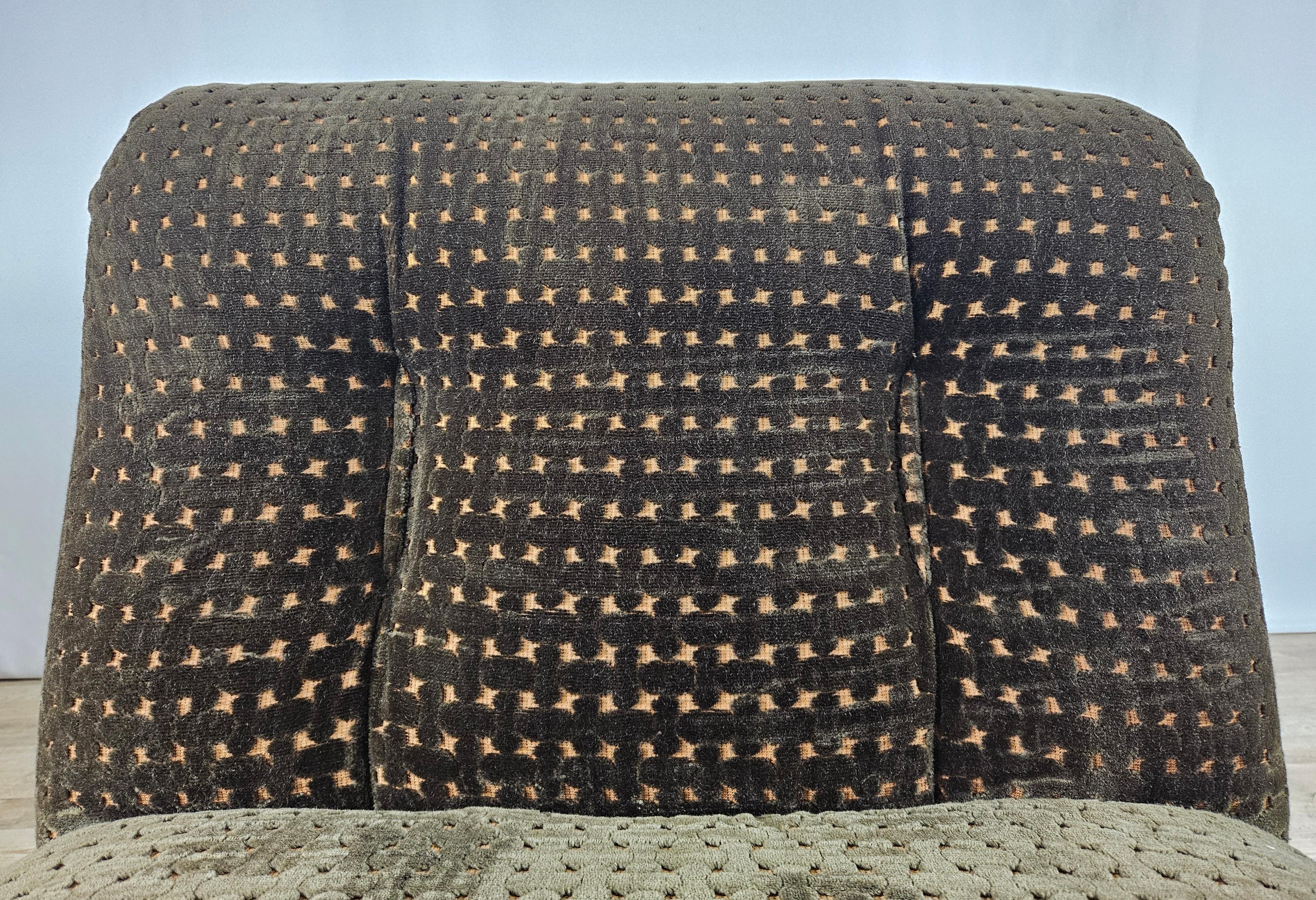 Three modular fabric armchairs from the 1970s For Sale 3