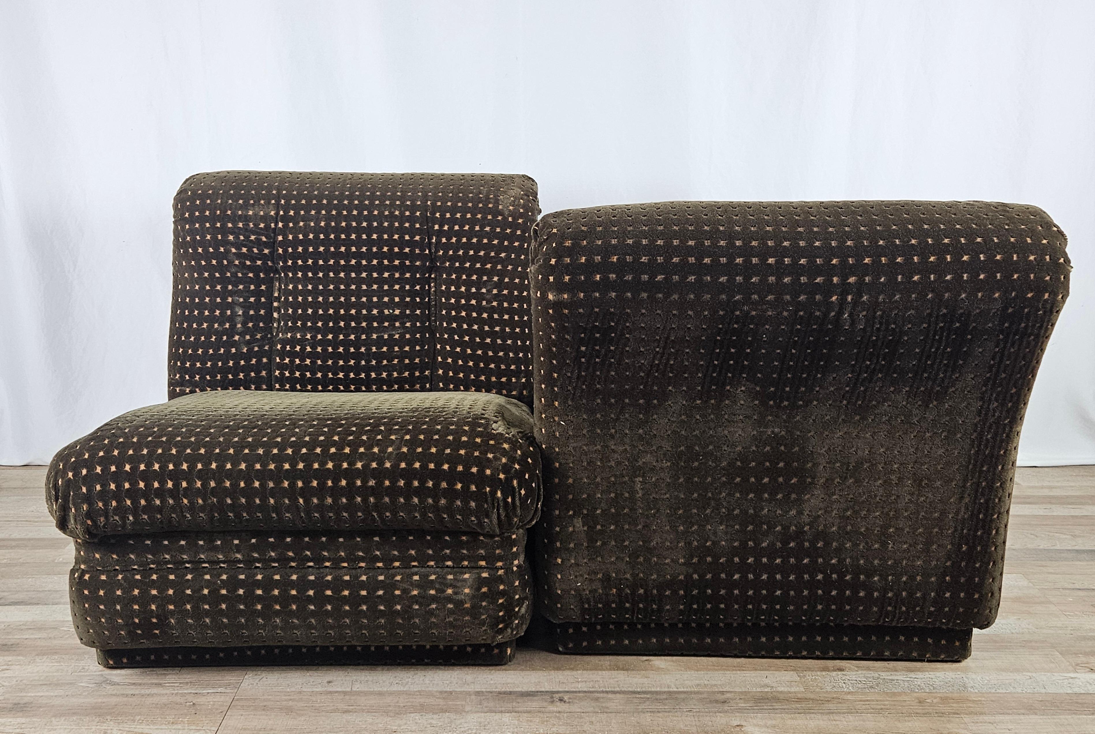 Italian Three modular fabric armchairs from the 1970s For Sale