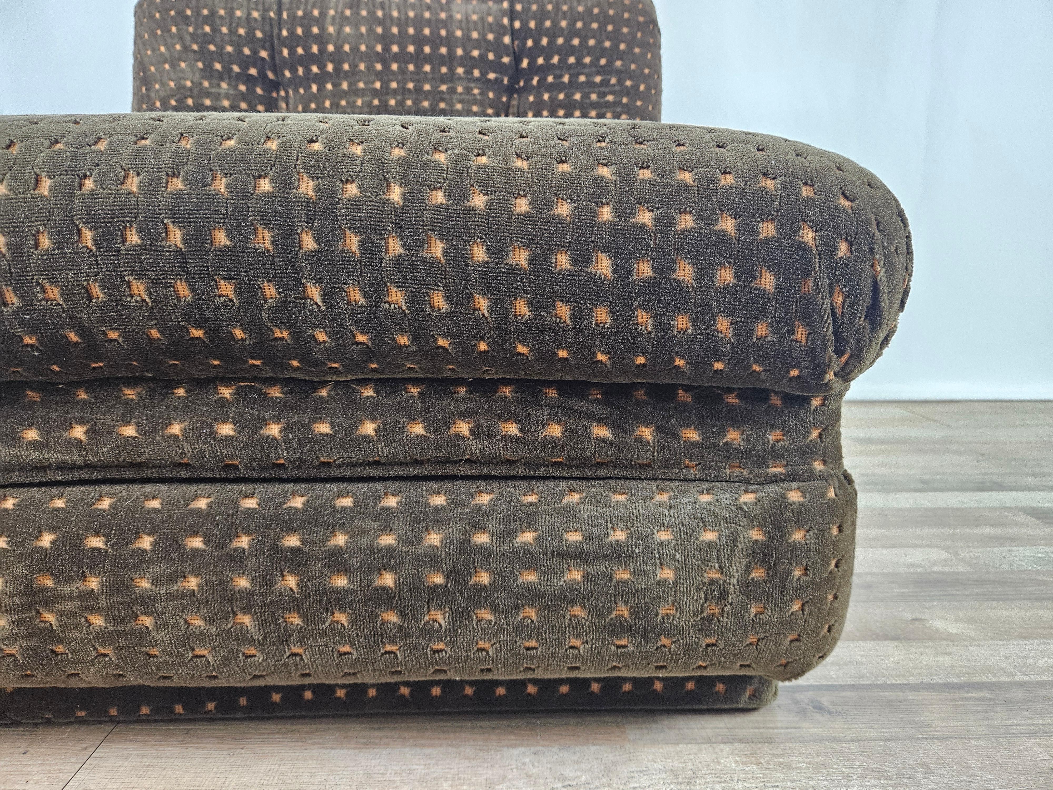 Three modular fabric armchairs from the 1970s For Sale 1
