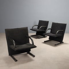 Trois fauteuils 'T Line' de Burkhard Vogtherr Production Artflex 1980 noir