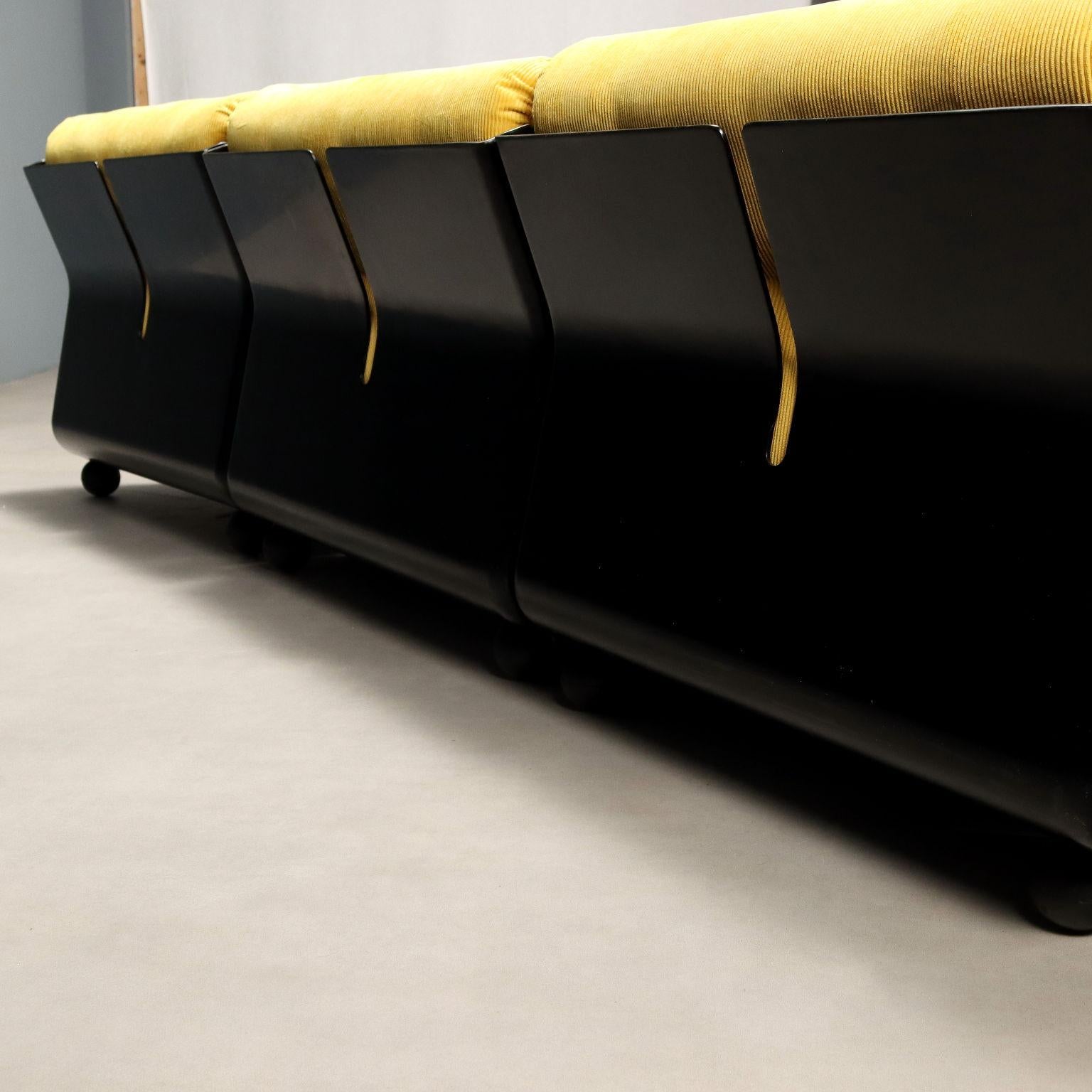 Trois chaises modulaires 'Amanta' par Mario Bellini pour B&B 1970 en vente 3
