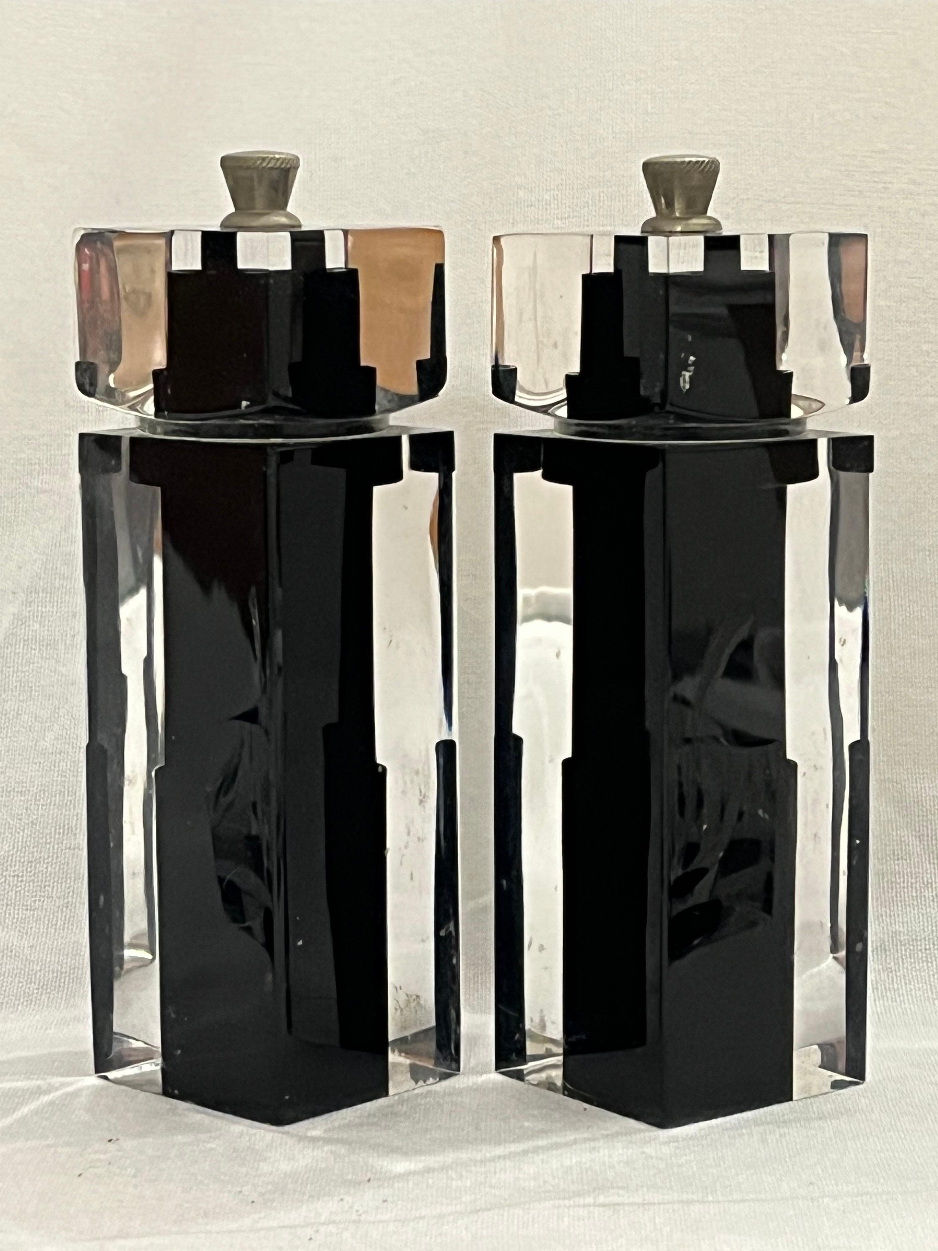 Mid-Century Modern Vintage Tre Spade Italy Pepper Grinder Salt Cellar Set Clear and Black Acrylic