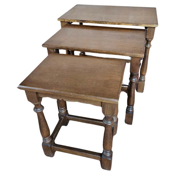 Three 1980s vintage interlocking side tables For Sale at 1stDibs