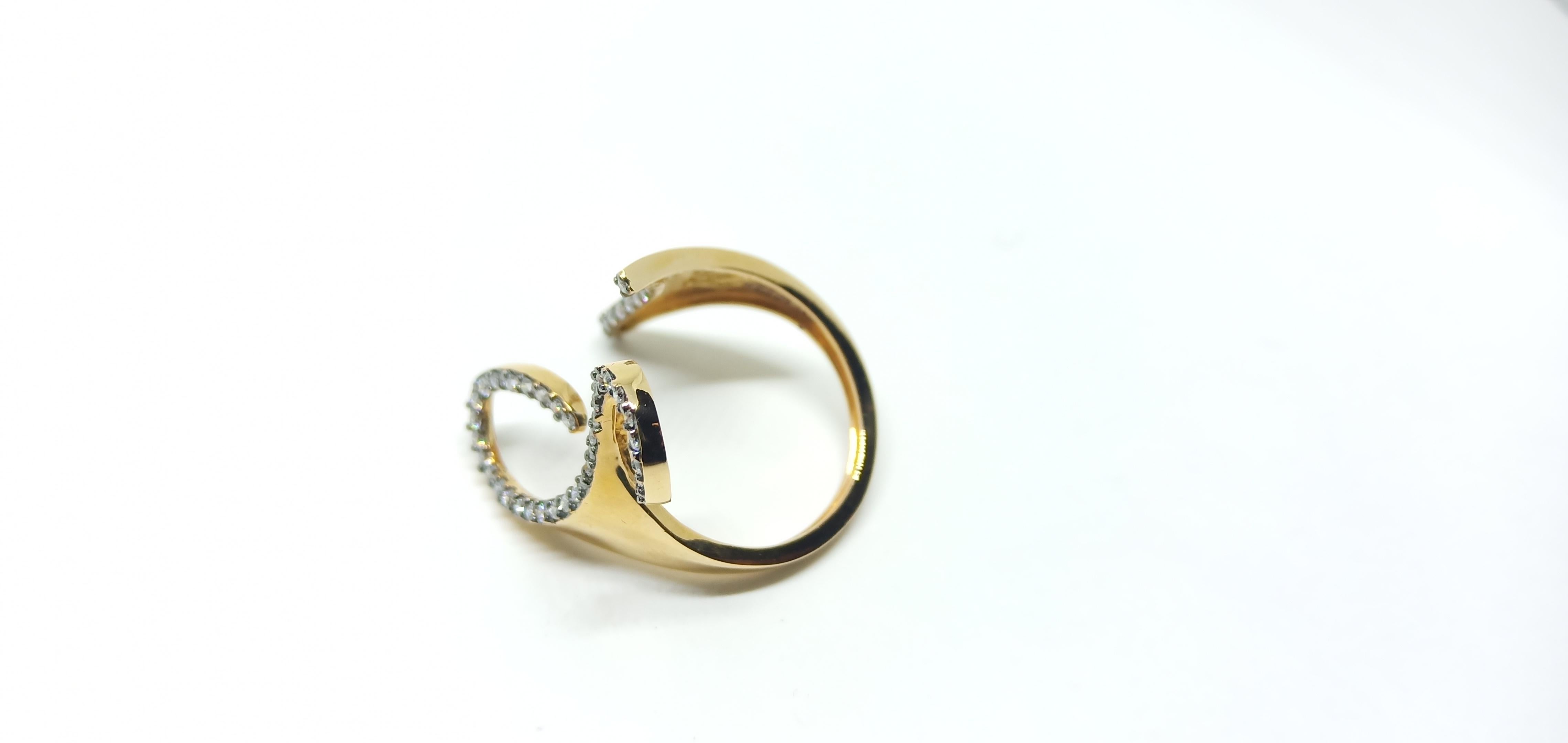 Cultivate Taste that Lasts Forever with White Diamond Rose Gold Fashion Ring In New Condition For Sale In NEW DELHI, IN