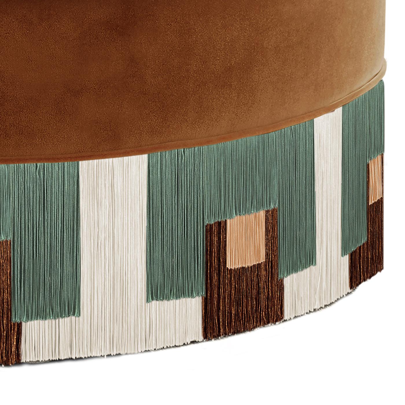 Pouf grande in velluto Tabacco Treasure di Lorenza Bozzoli In condizioni Nuovo in vendita a Milan, IT
