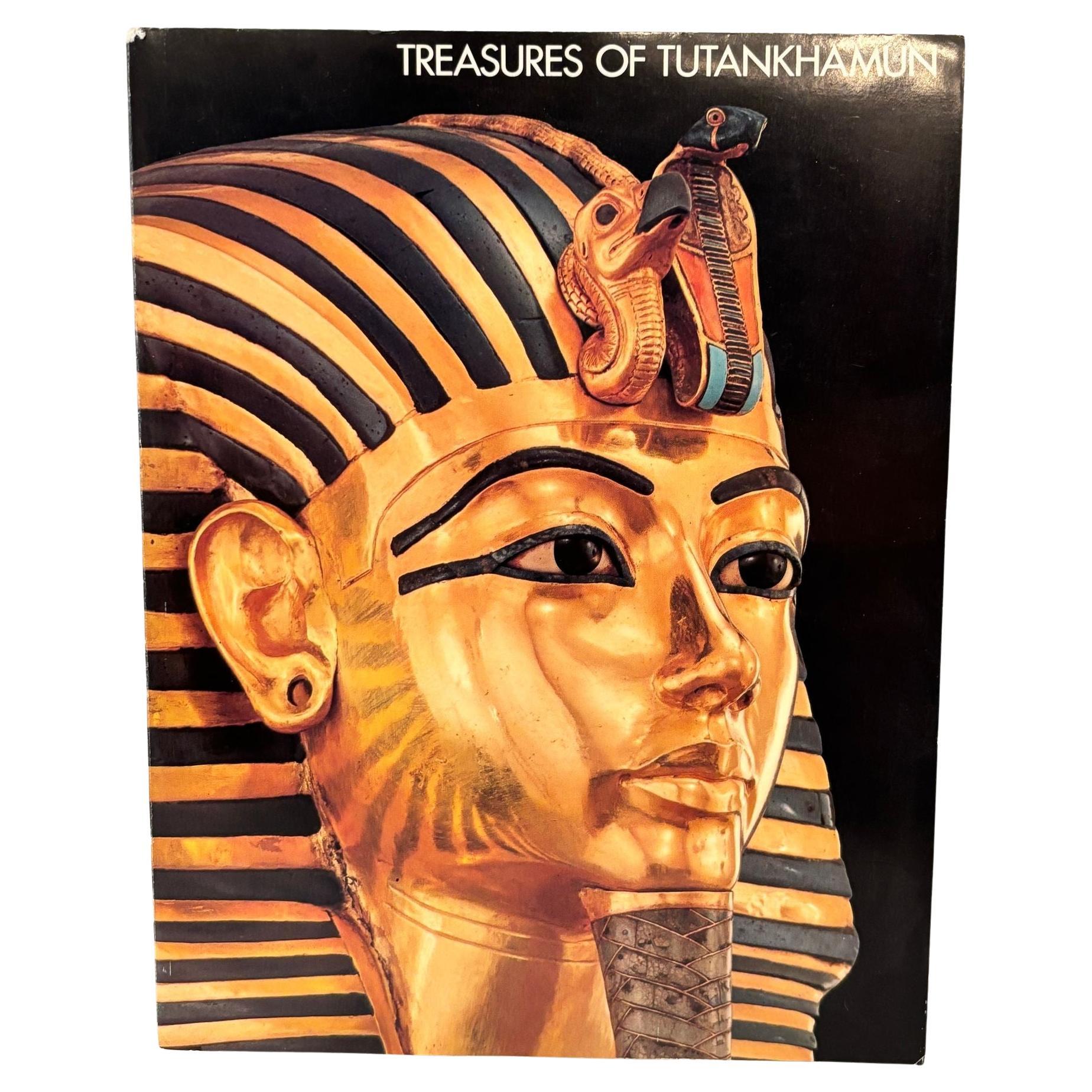 Treasures of Tutankhamun 1976 Book from King Tut Exhibit at Metro Museum of Art For Sale