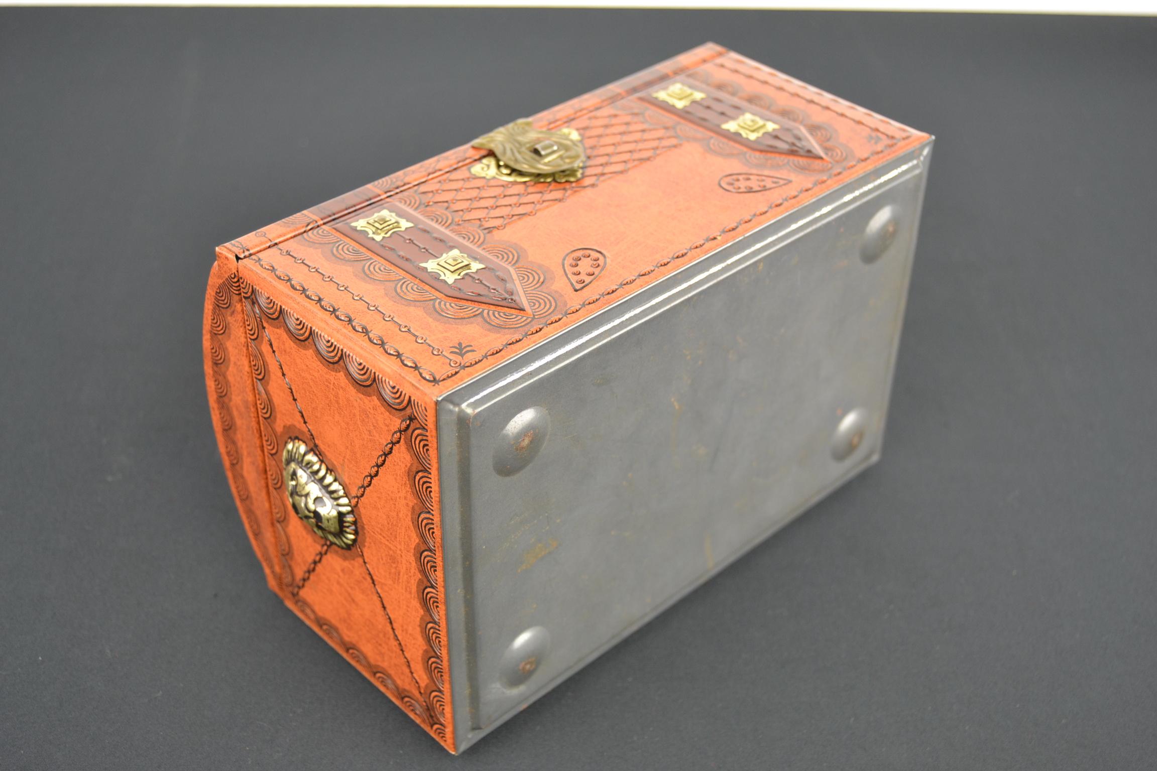 Treasury Tin or Coffer Tin with Lion Heads, 1950s For Sale 12