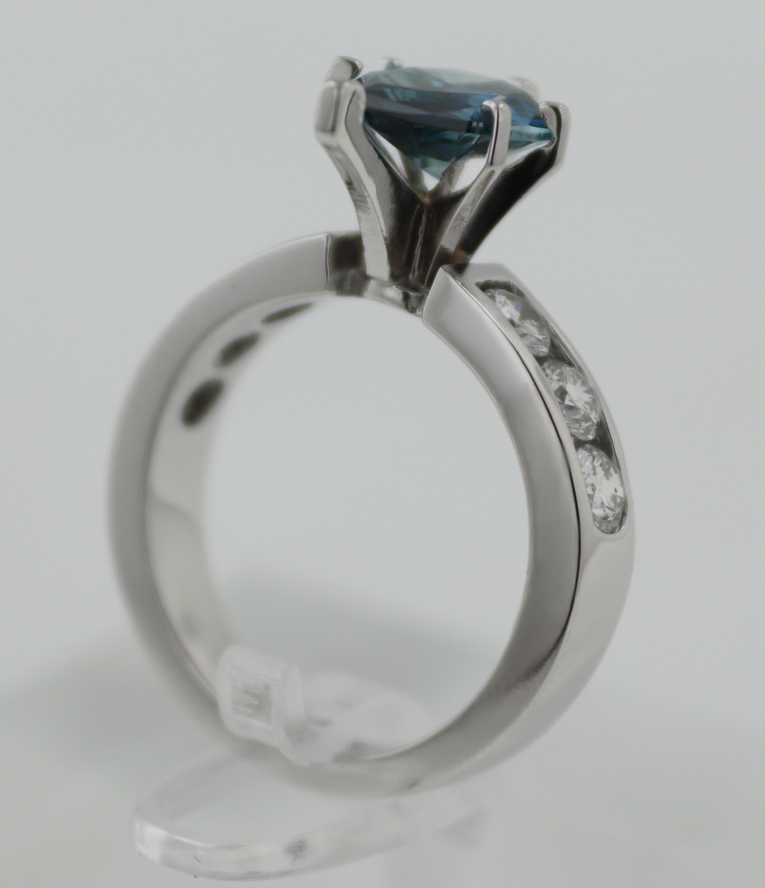 Natürlicher behandelter blauer Diamant, Diamantring 14k Weißgold im Angebot 1