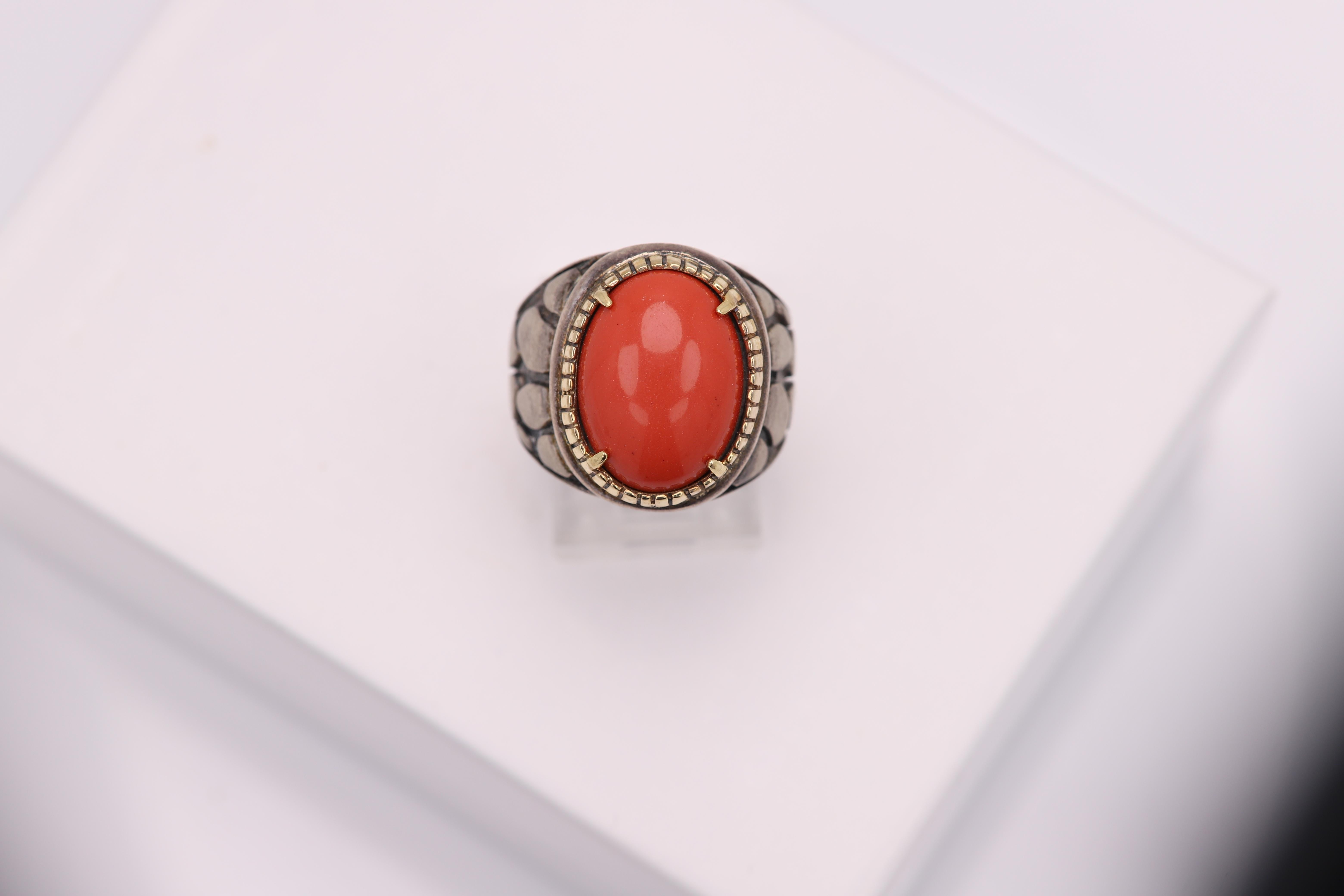Treated Red Coral Ring Sterling Silver 925 and 18 Karat Gold For Sale 1