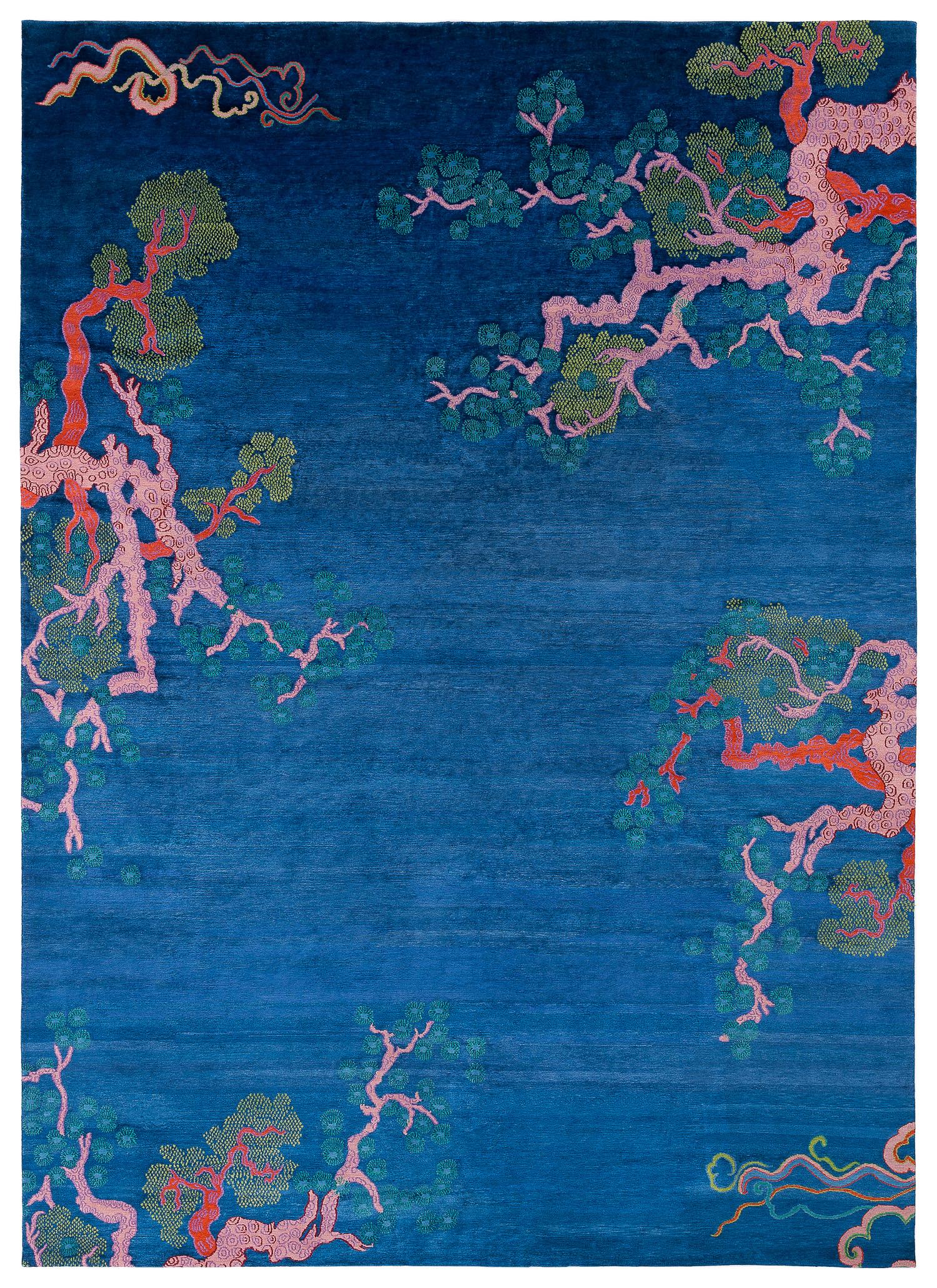 Tappeto d'ispirazione cinese in lana e seta indaco Tree And Cloud di Joseph Carini in vendita 1