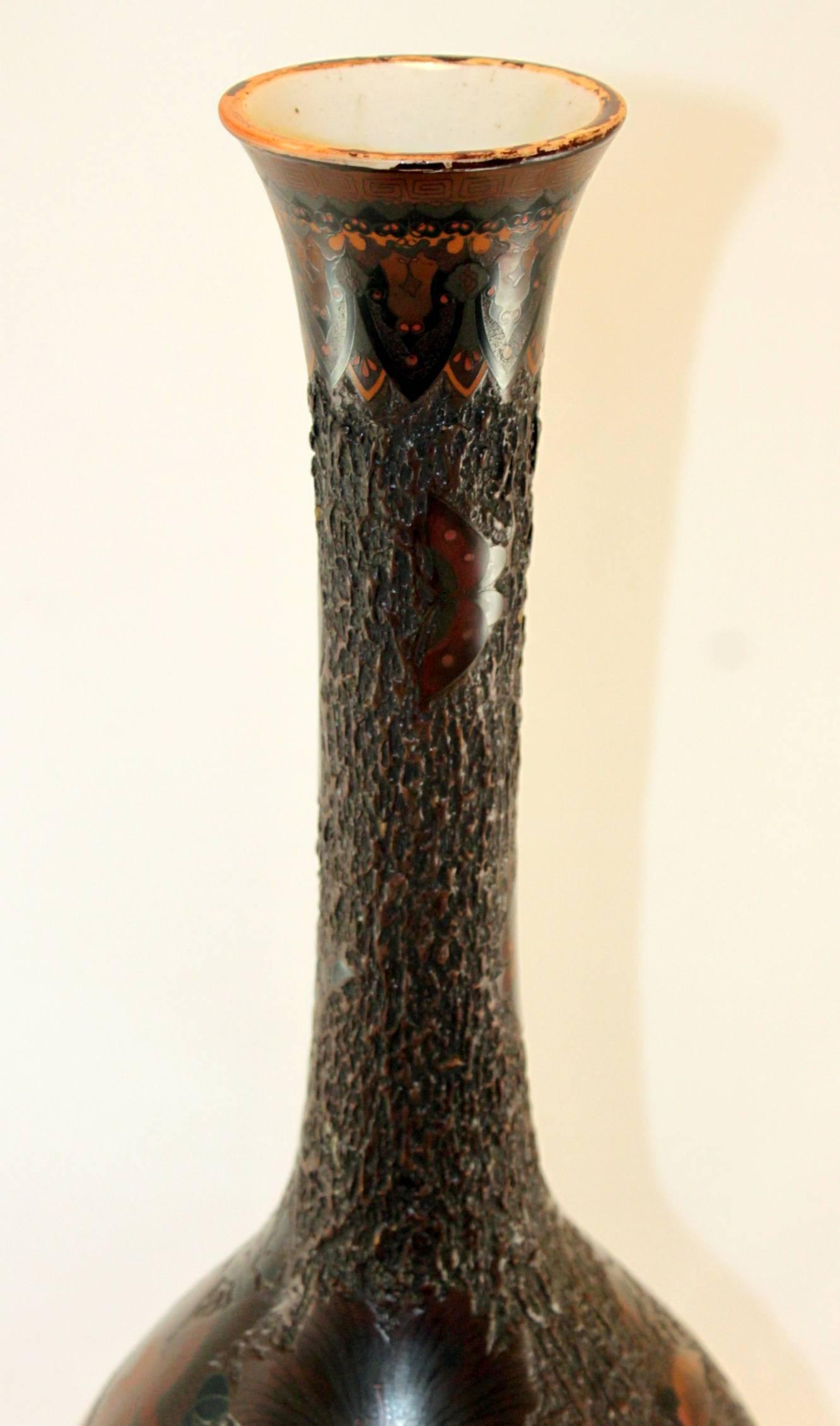 “Tree-Bark” Cloisonne Jiki-Shippo Cloisonne on Porcelain Bulbous Vase In Excellent Condition In Braintree, GB