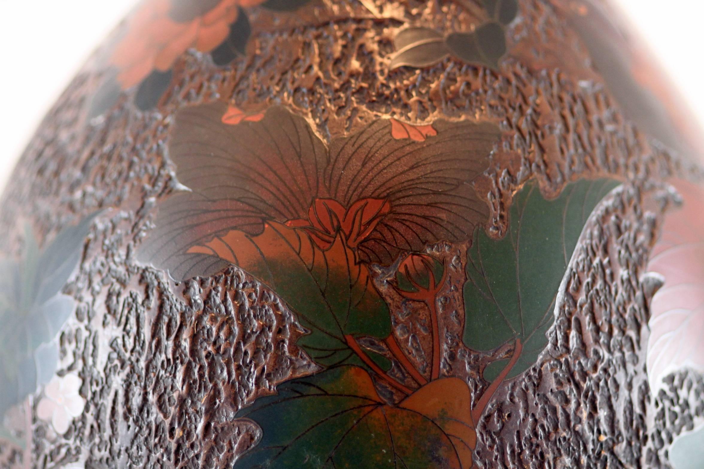 “Tree-Bark” Cloisonne Jiki-Shippo Cloisonne on Porcelain Bulbous Vase 2