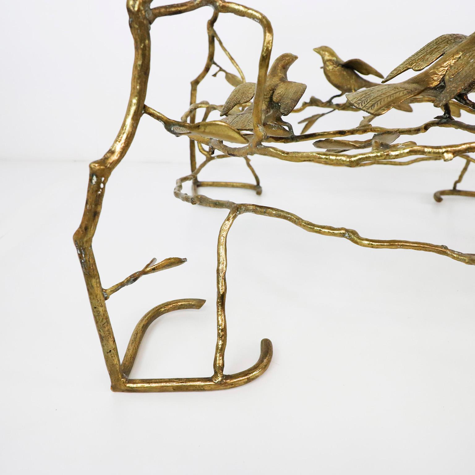 Table en forme de branches d'arbre et d'oiseaux dans le style de Giacometti, fabriquée à la main en laiton Bon état - En vente à Mexico City, CDMX