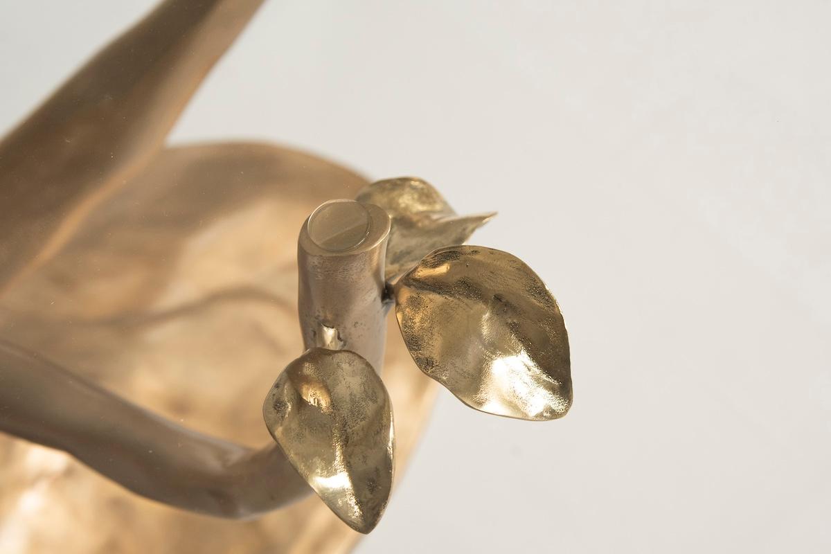 Contemporain table sculpture en laiton 