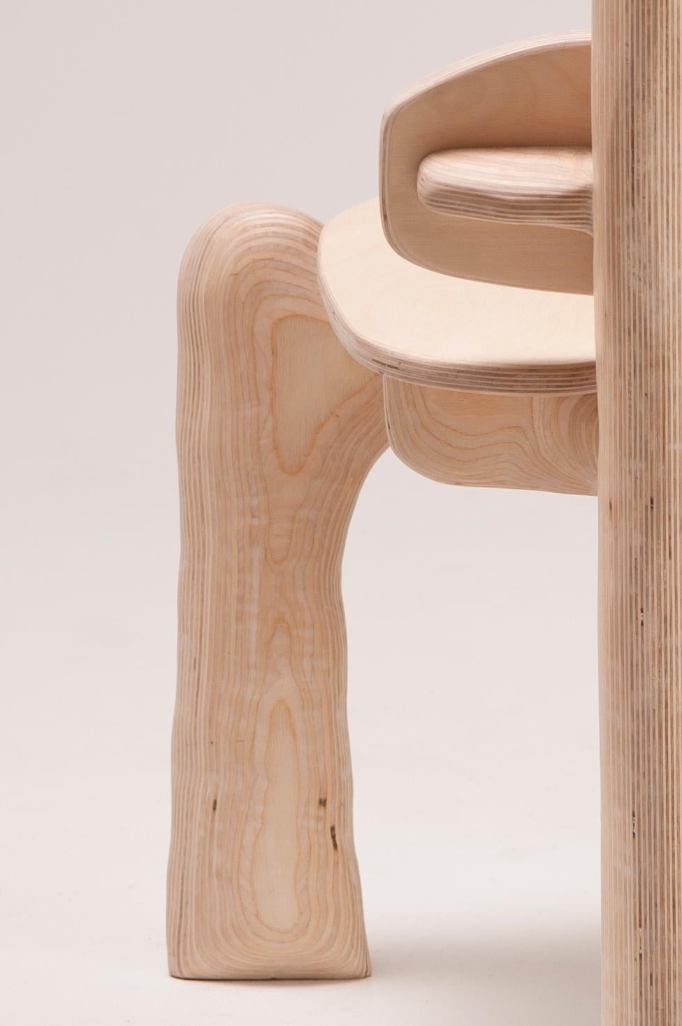 Intagliato Tree Chair 2 - Sedia laterale scultorea post-moderna realizzata a mano in vendita
