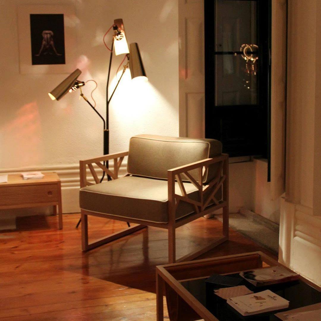 Loungesessel in Baumform mit Struktur aus Massivholz im Angebot 1