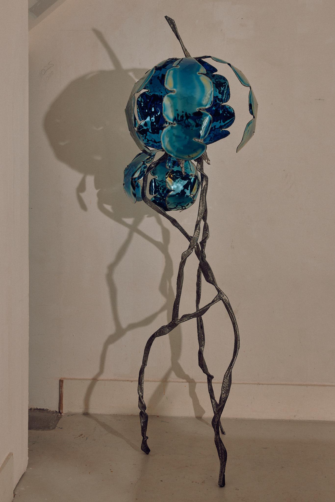 Postmoderne Arbre de la connaissance 1 Sculpture de Michael Gittings en vente