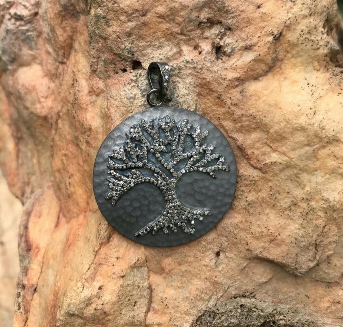 Round Cut Tree Of Life Pave Diamond Pendant 925 Silver Diamond Charm Pendant For Birthday. For Sale