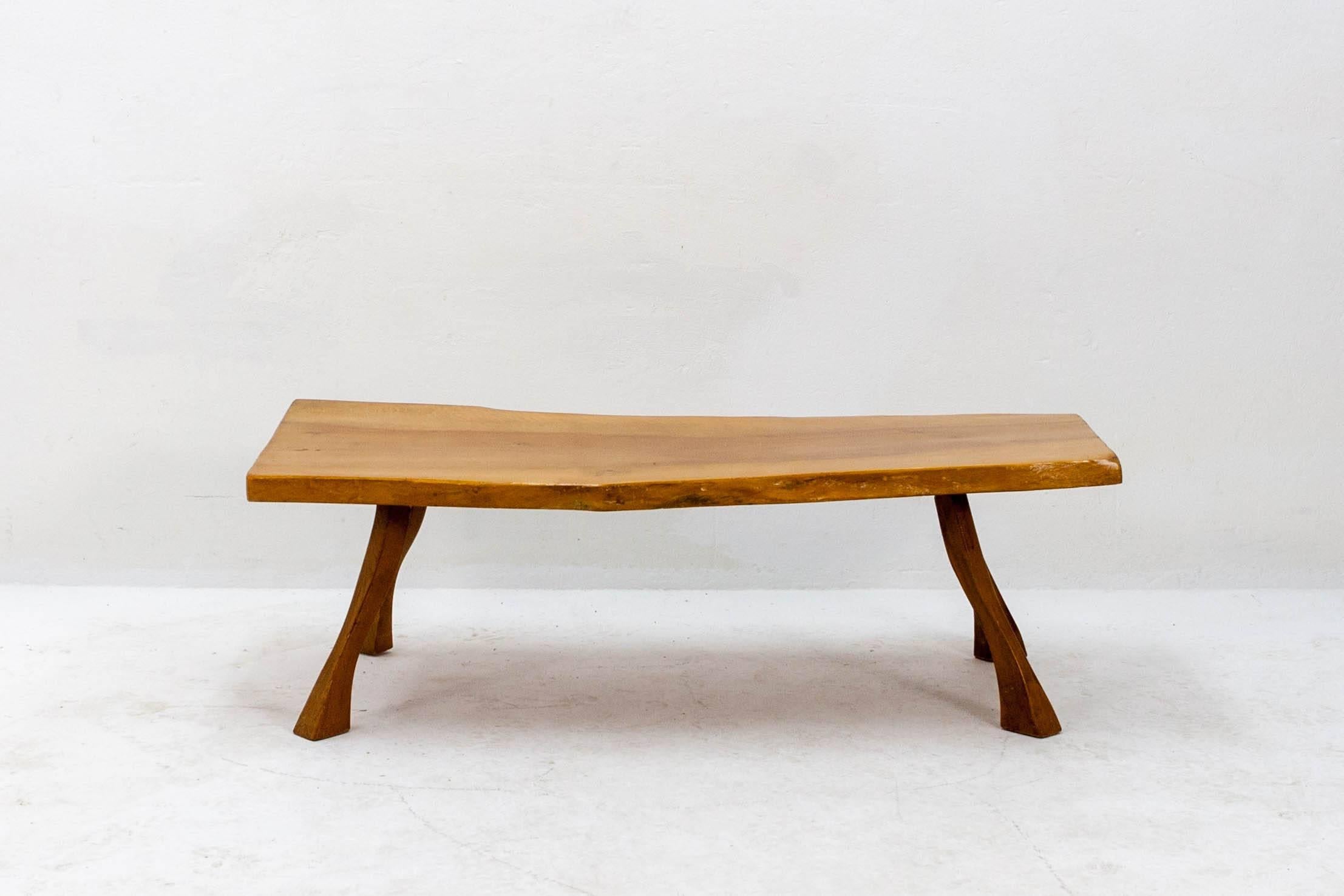 Mid-Century Modern Table basse en dalles d'arbre, années 1960 en vente