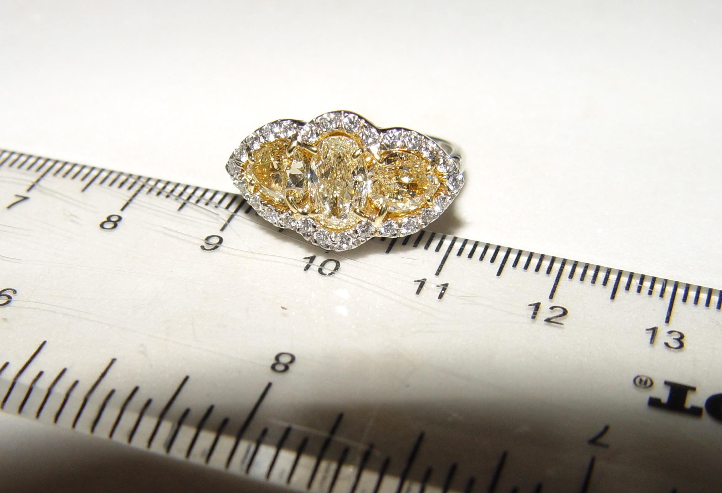 Tree stone 3.69CT Yellow & 1.10CT white diamond Engagement Ring PT/18K IGI For Sale 7