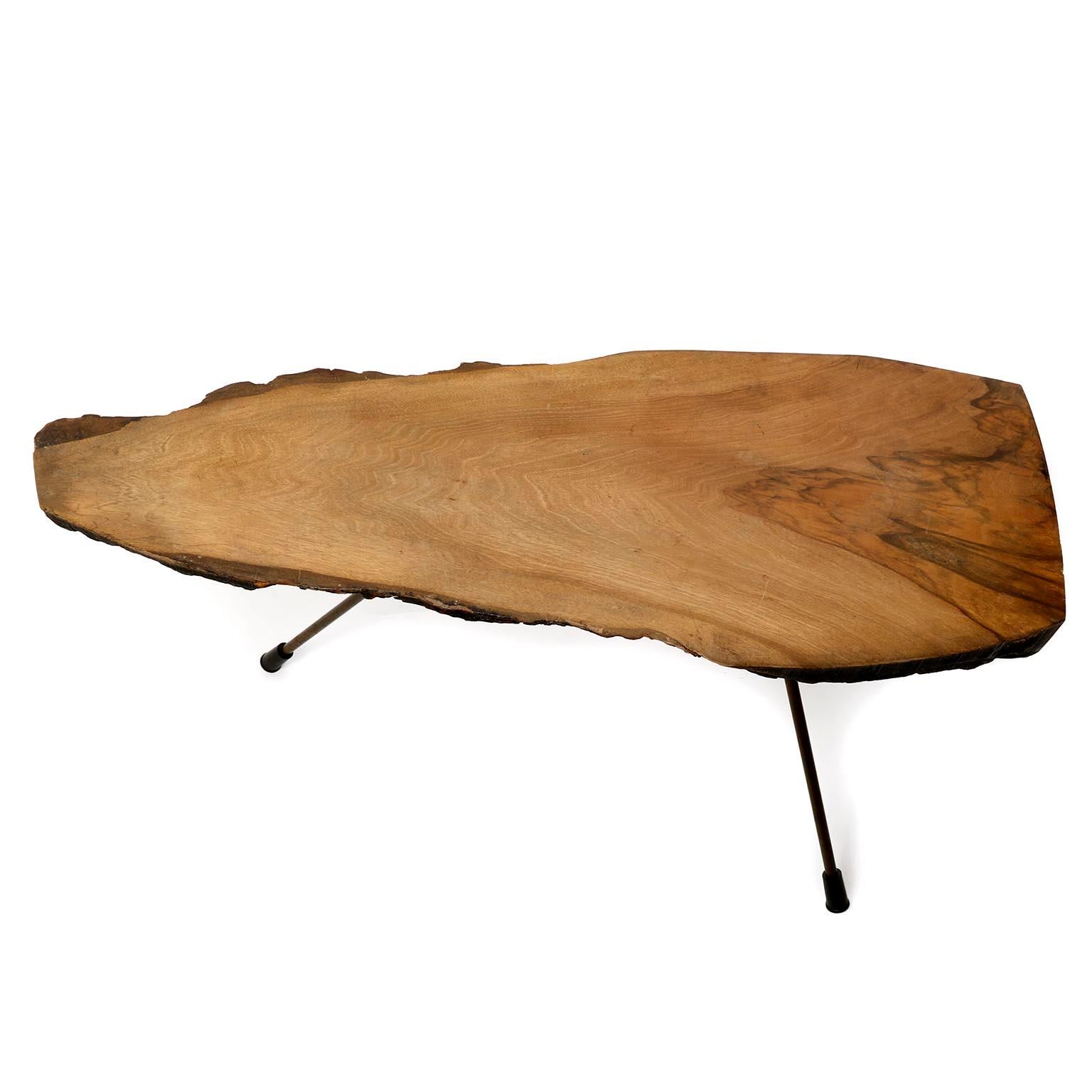 Mid-Century Modern Organic Tree Trunk Coffee Table, Carl Auböck, Walnut Wood Patinated Brass, 1950s For Sale