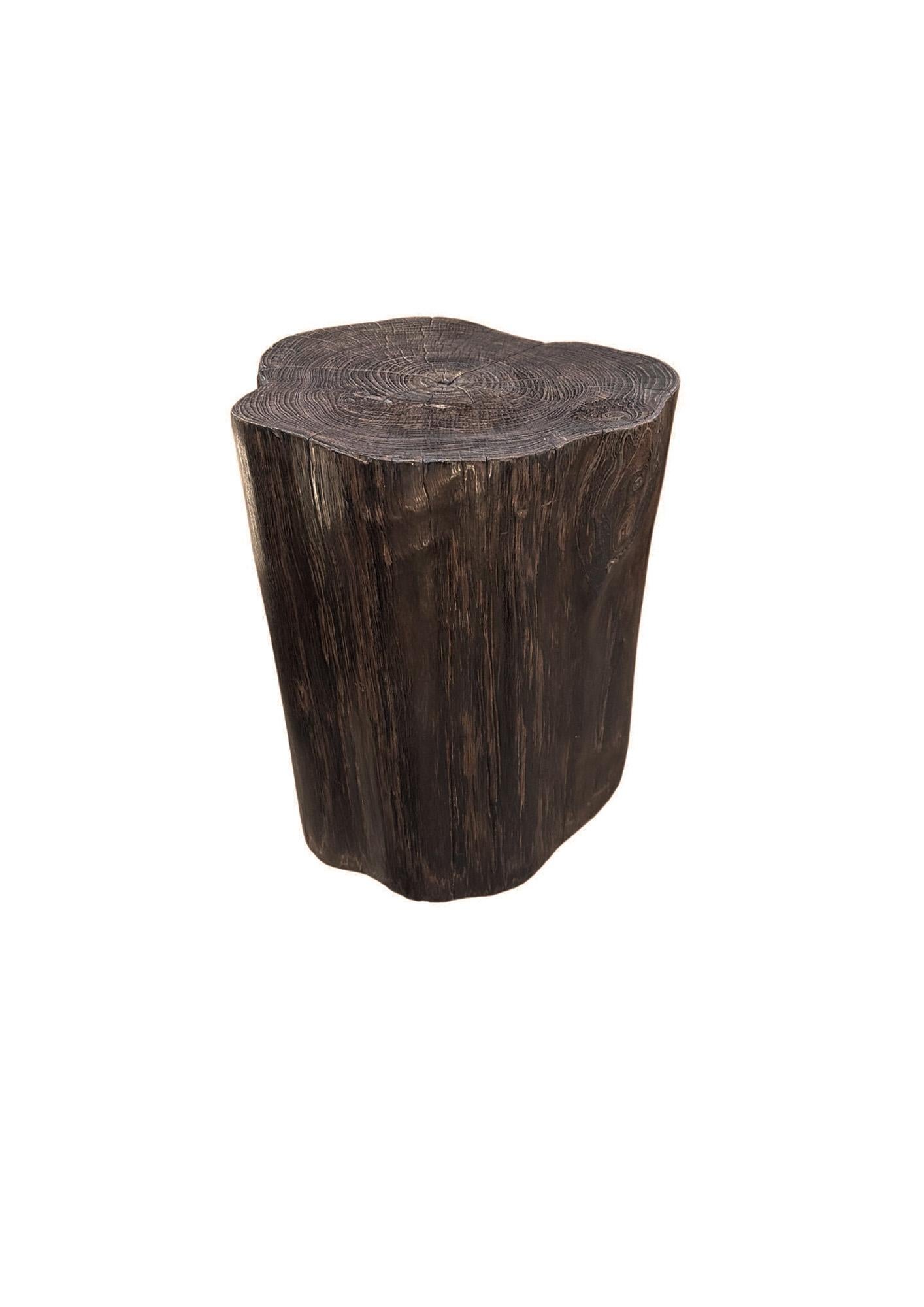 Tree Trunk Side Table Solid Teak Wood Natural Finish Modern Organic In New Condition For Sale In Jimbaran, Bali