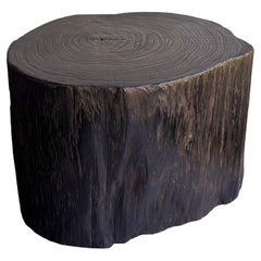 Table d'appoint tronc d'arbre teck massif finition naturelle, organique et moderne