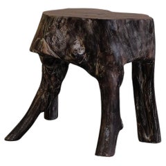 Tabouret en tronc d'arbre