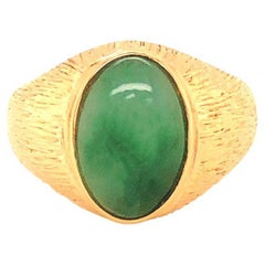 Ring aus strukturierter grüner Jade mit Baumstamm