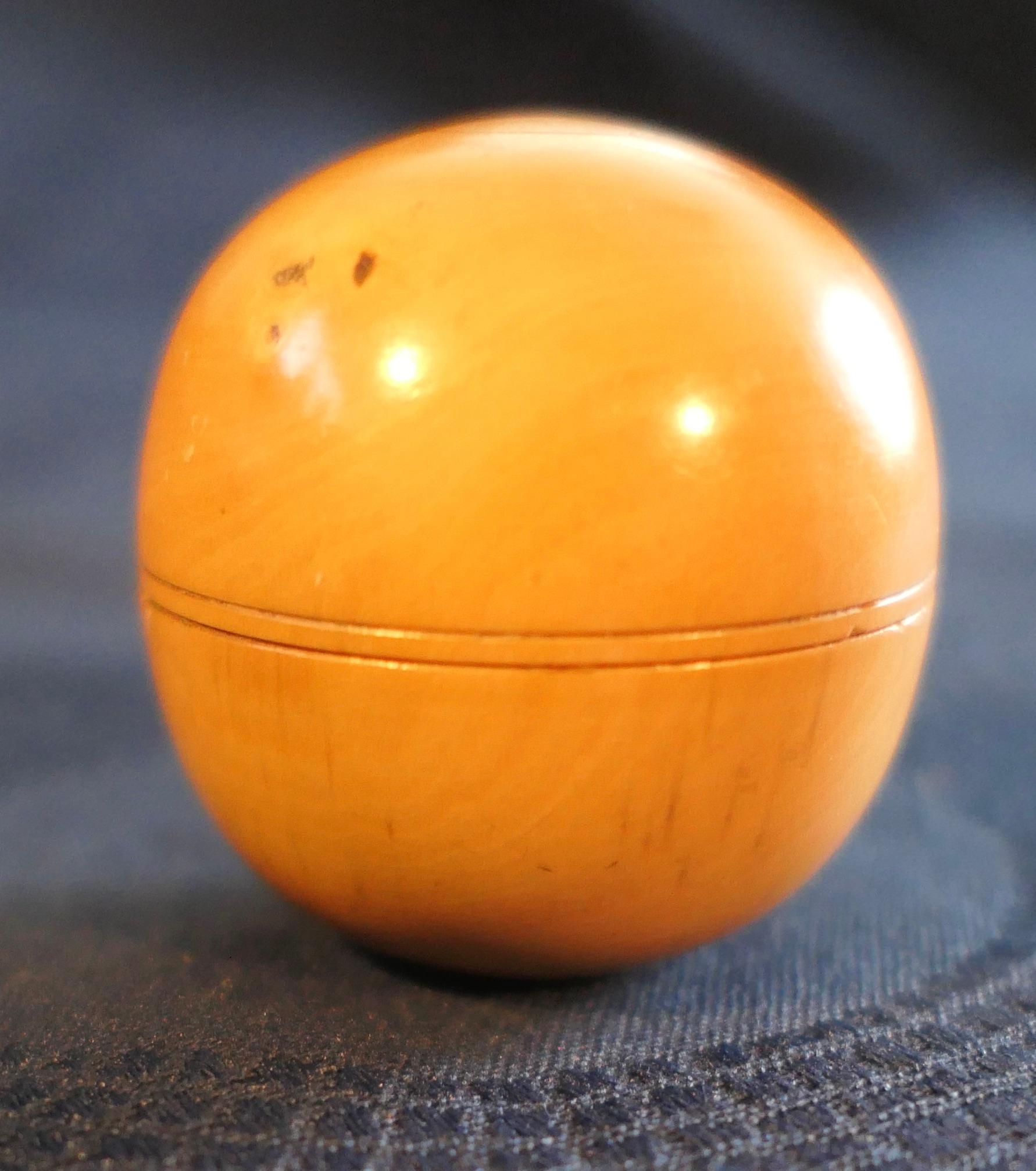 Late 19th Century Treen Apothecary’s Bottle and Spherical Thimble Box in Sycamore   Made in the 19 For Sale