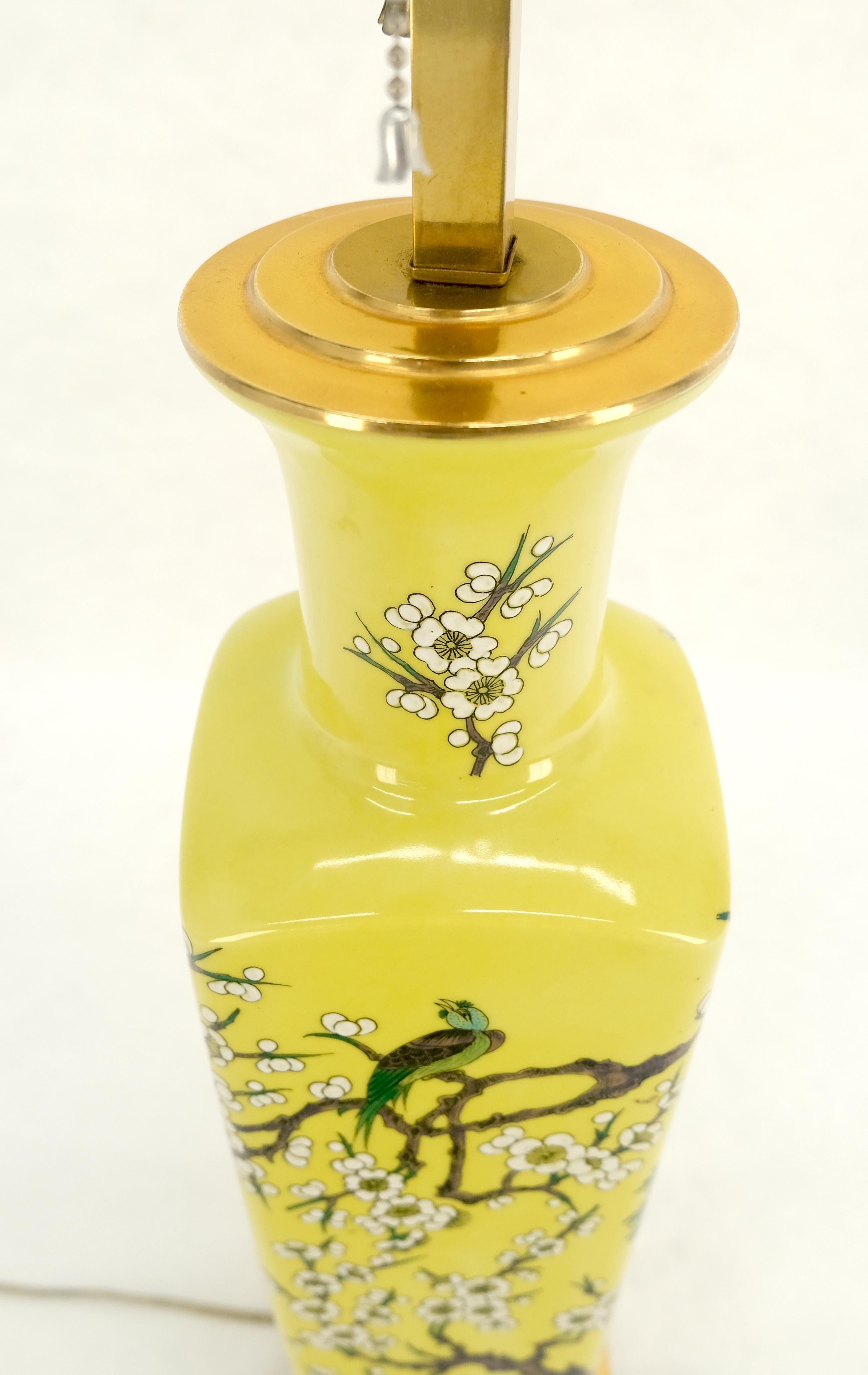 American Trees & Birds Decorated Ceramic Asian Vase Shape Table Lamp on Brass Base MINT For Sale