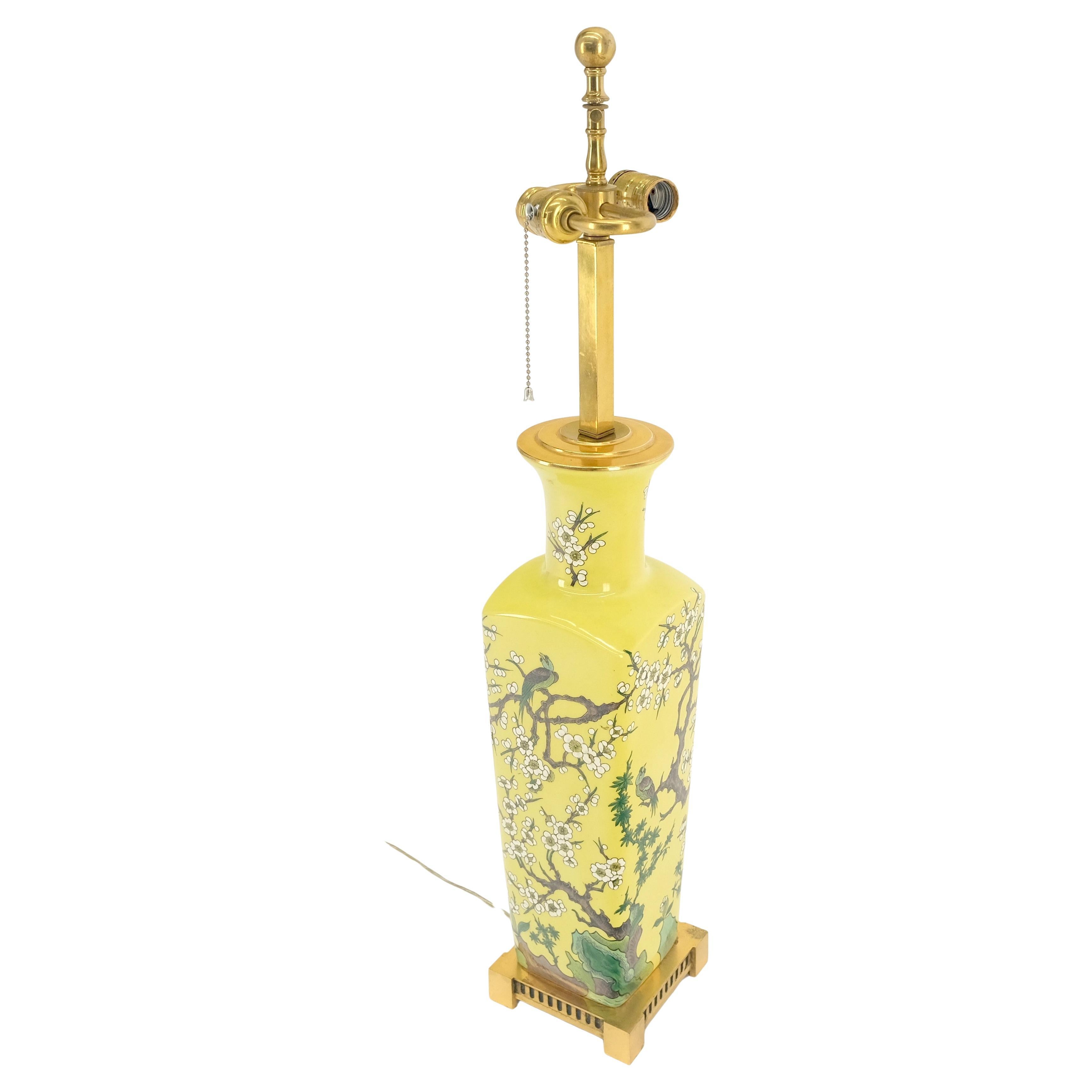 Trees & Birds Decorated Ceramic Asian Vase Shape Table Lamp on Brass Base MINT For Sale