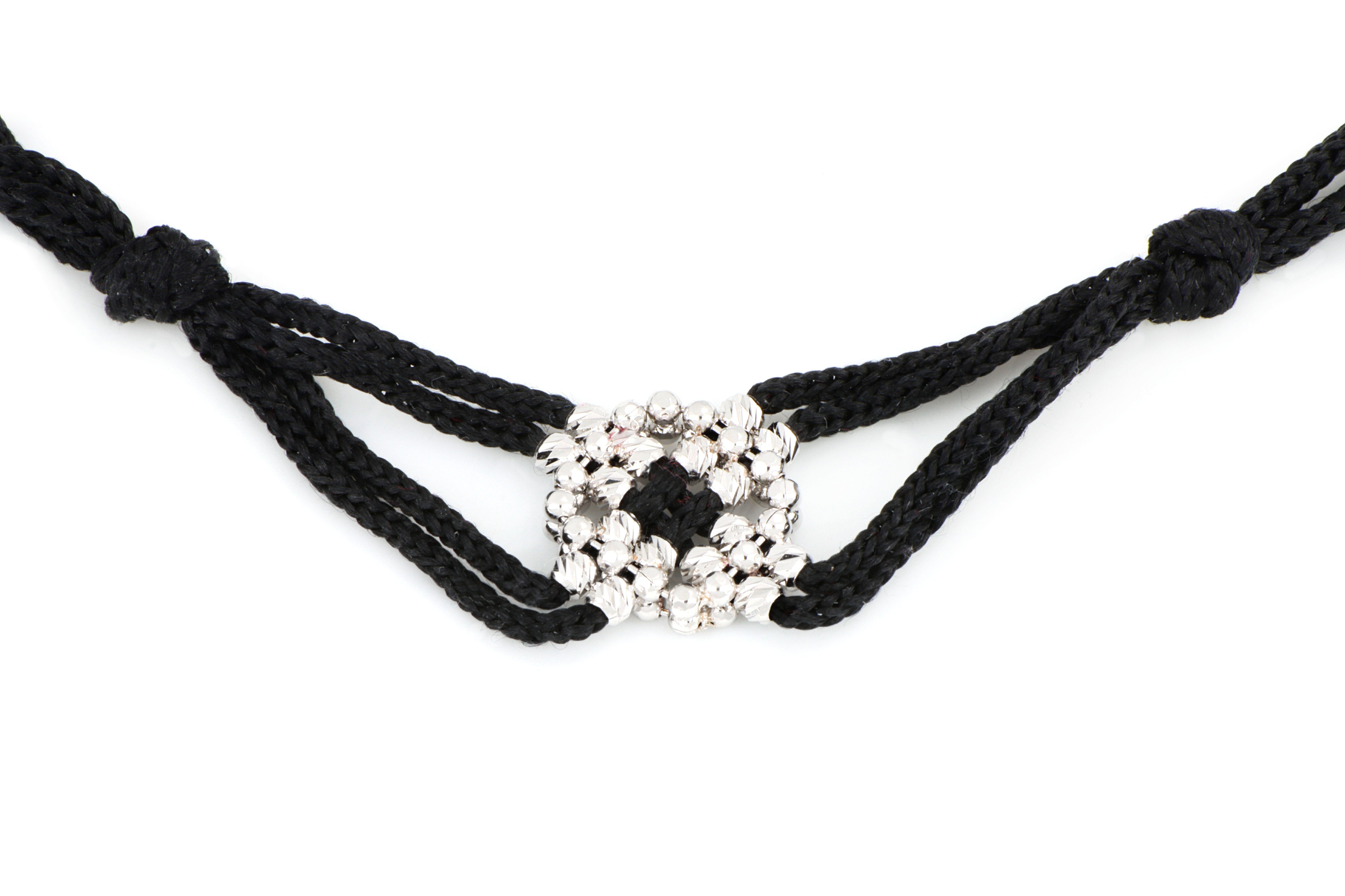 Treesure 18 Kt White Gold and Black Pure Silk Necklace with Diamond Cutted Beads In New Condition For Sale In Nove, Veneto